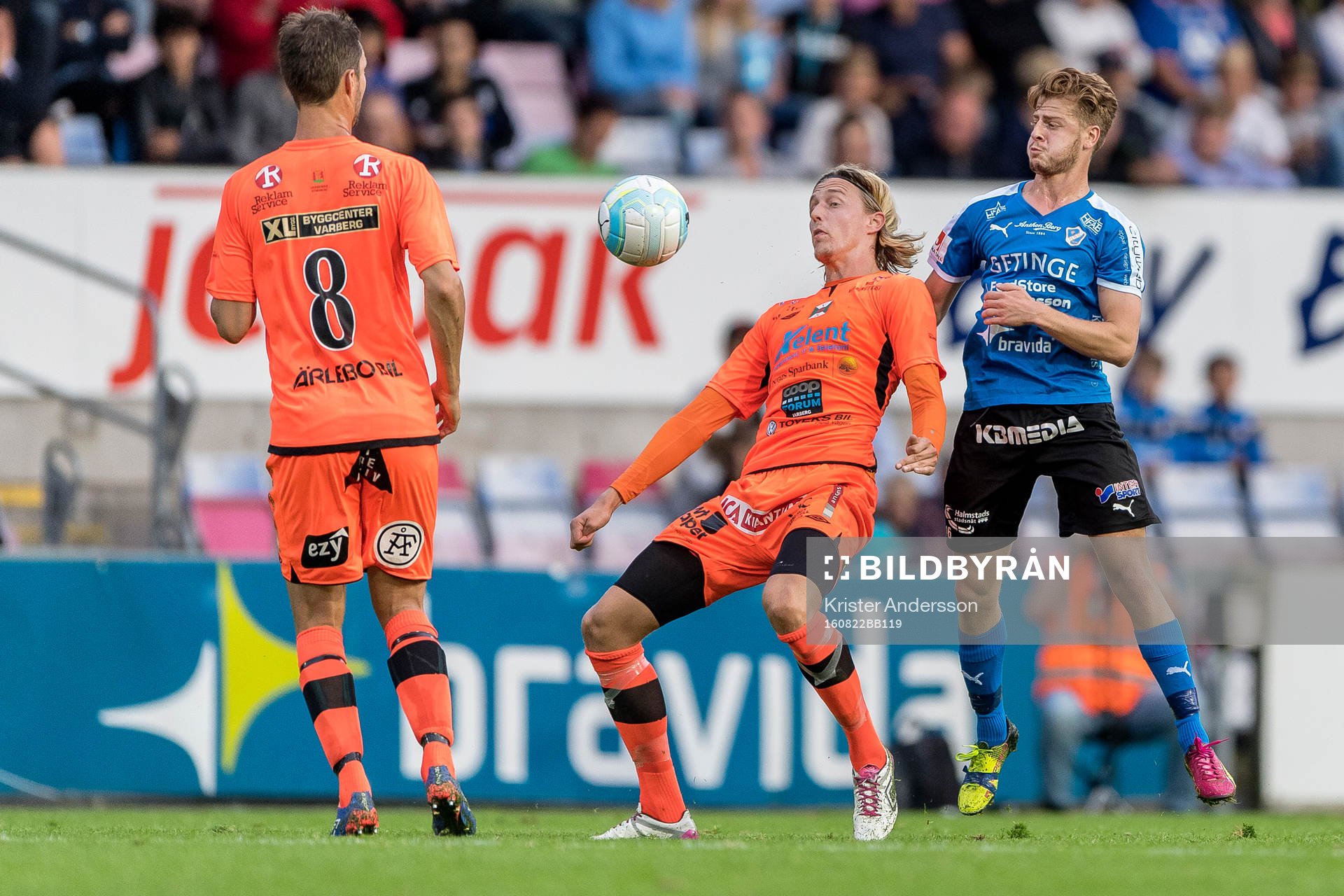 Varbergs Joakim Lindner och Halmstads Rebin Asaad