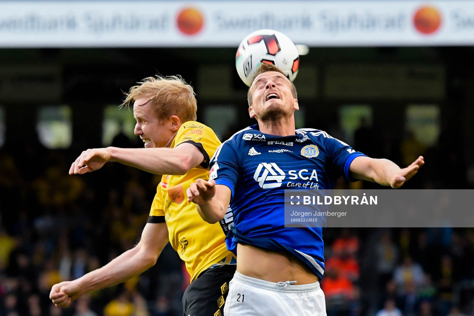 Sundsvalls Eric Larsson och Elfsborgs Simon Lundevall