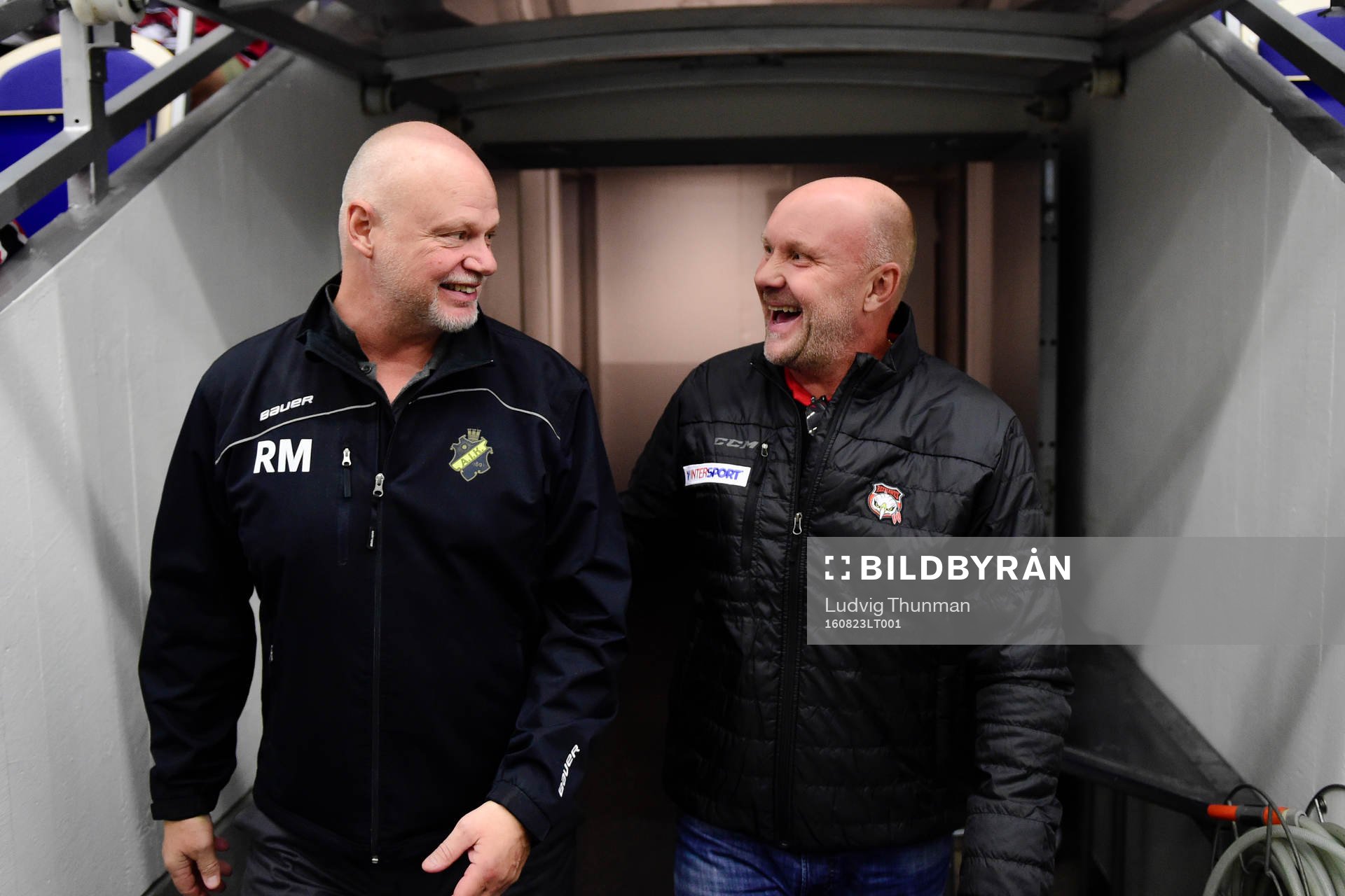 s tränare Roger Melin och Malmö Redhawks tränare Peter
