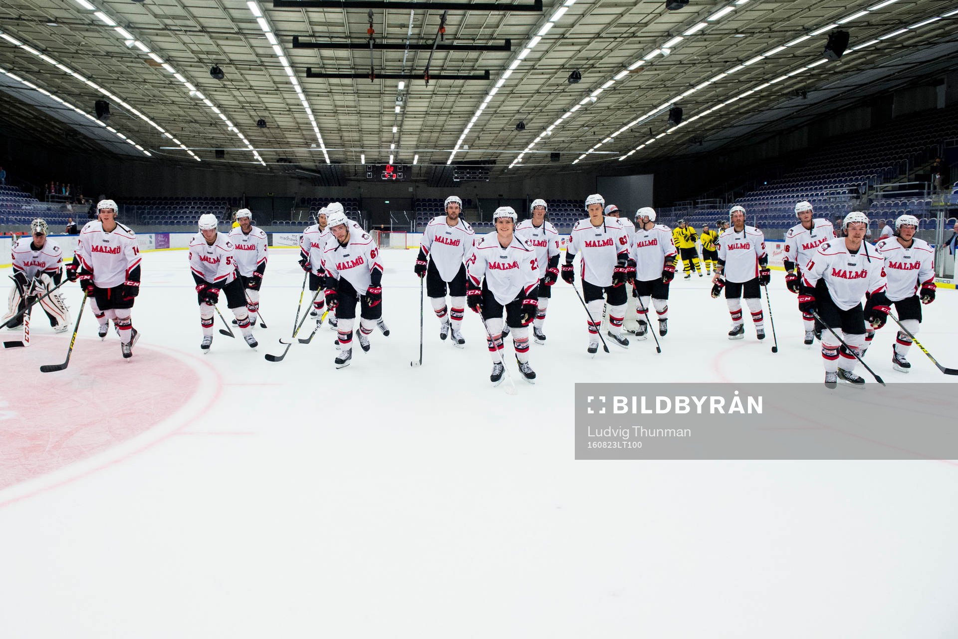 Malmö Redhawks spelare tackar publiken