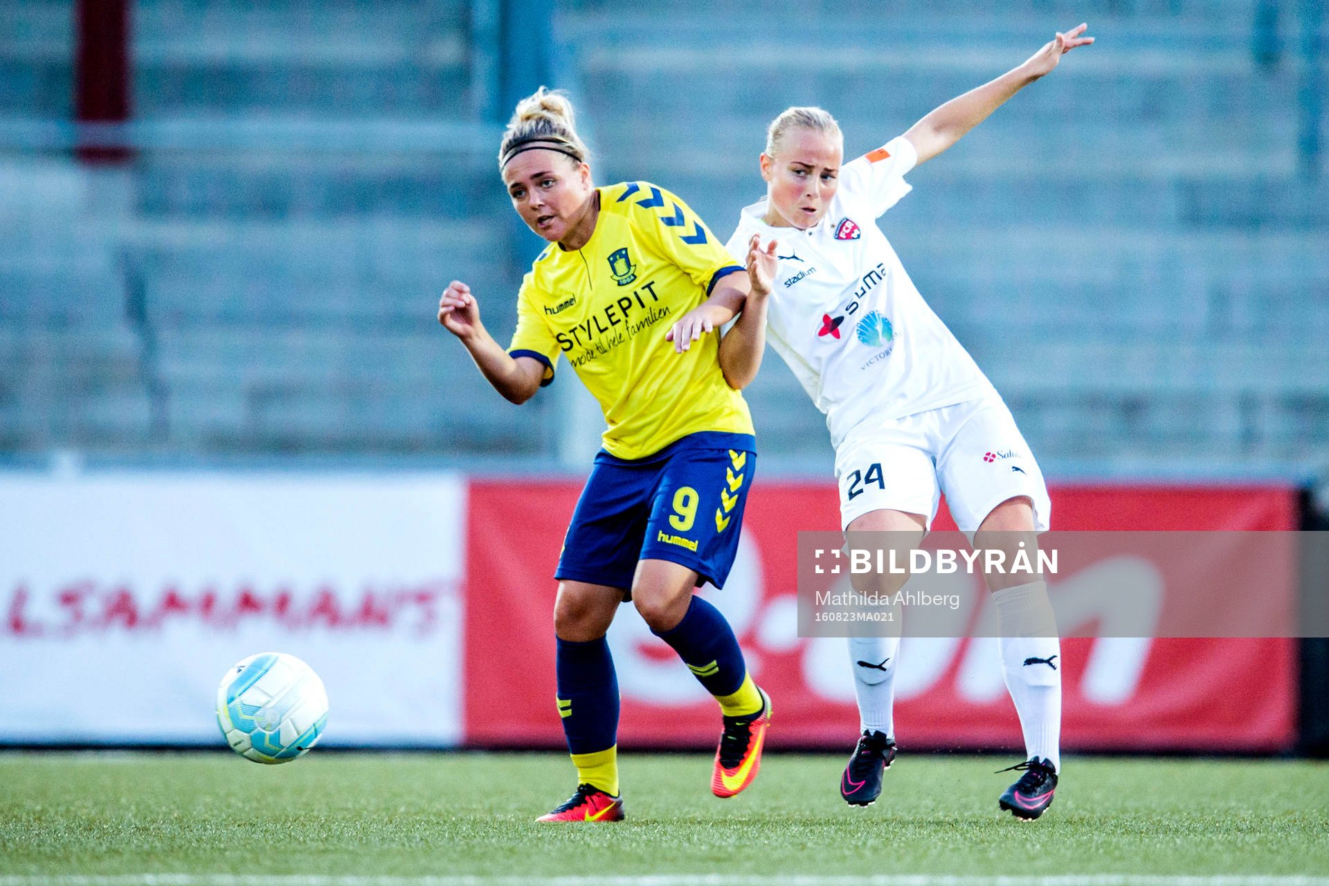 Bröndbys Nanna Christiansen och Rosengårds Ebba Wieder i