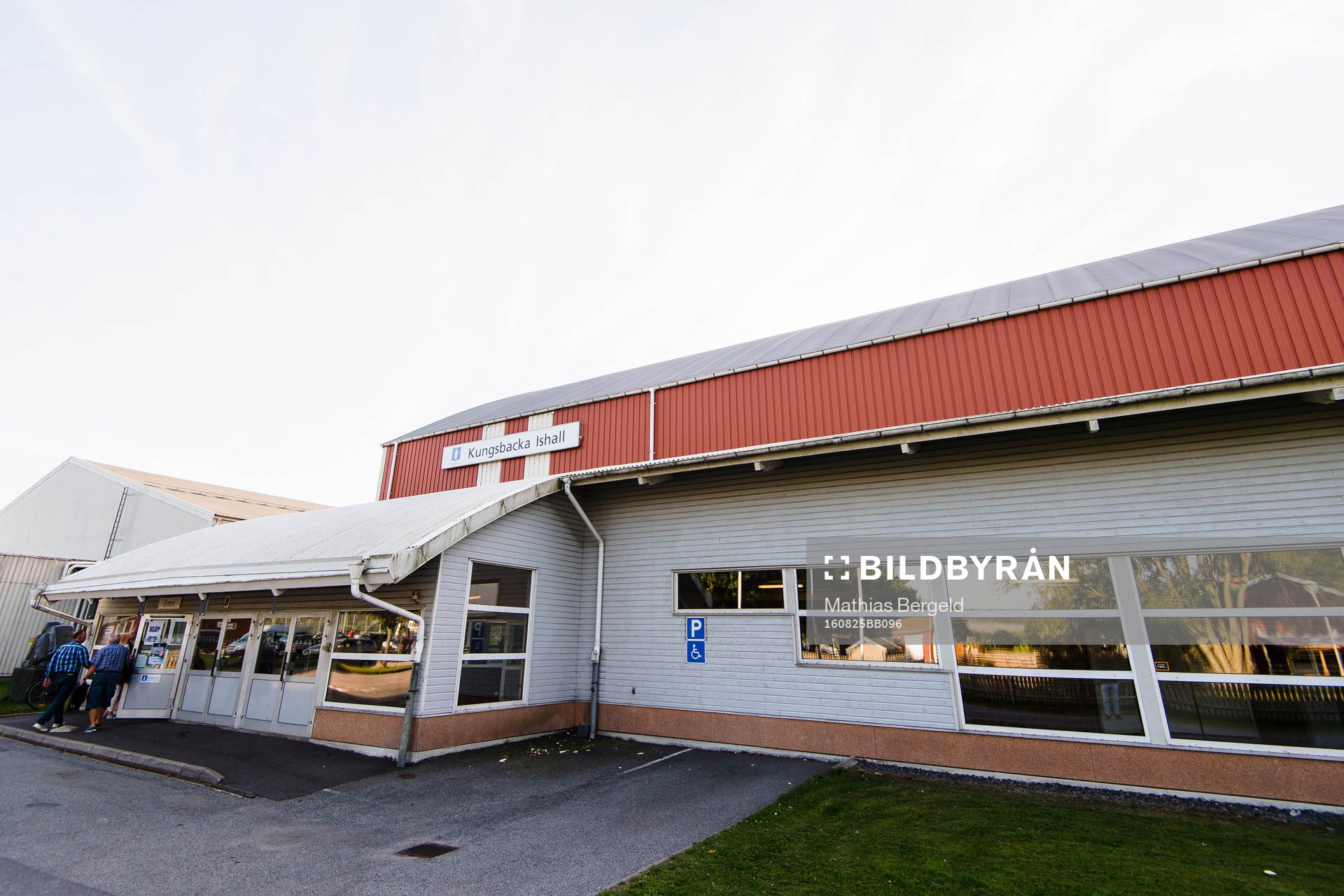 Exteriören av Kungsbacka Ishall