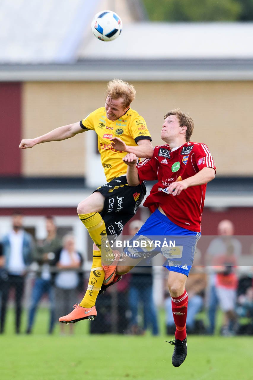 Elfsborgs Simon Lundevall och Gauthiods Jonatan Nilsson