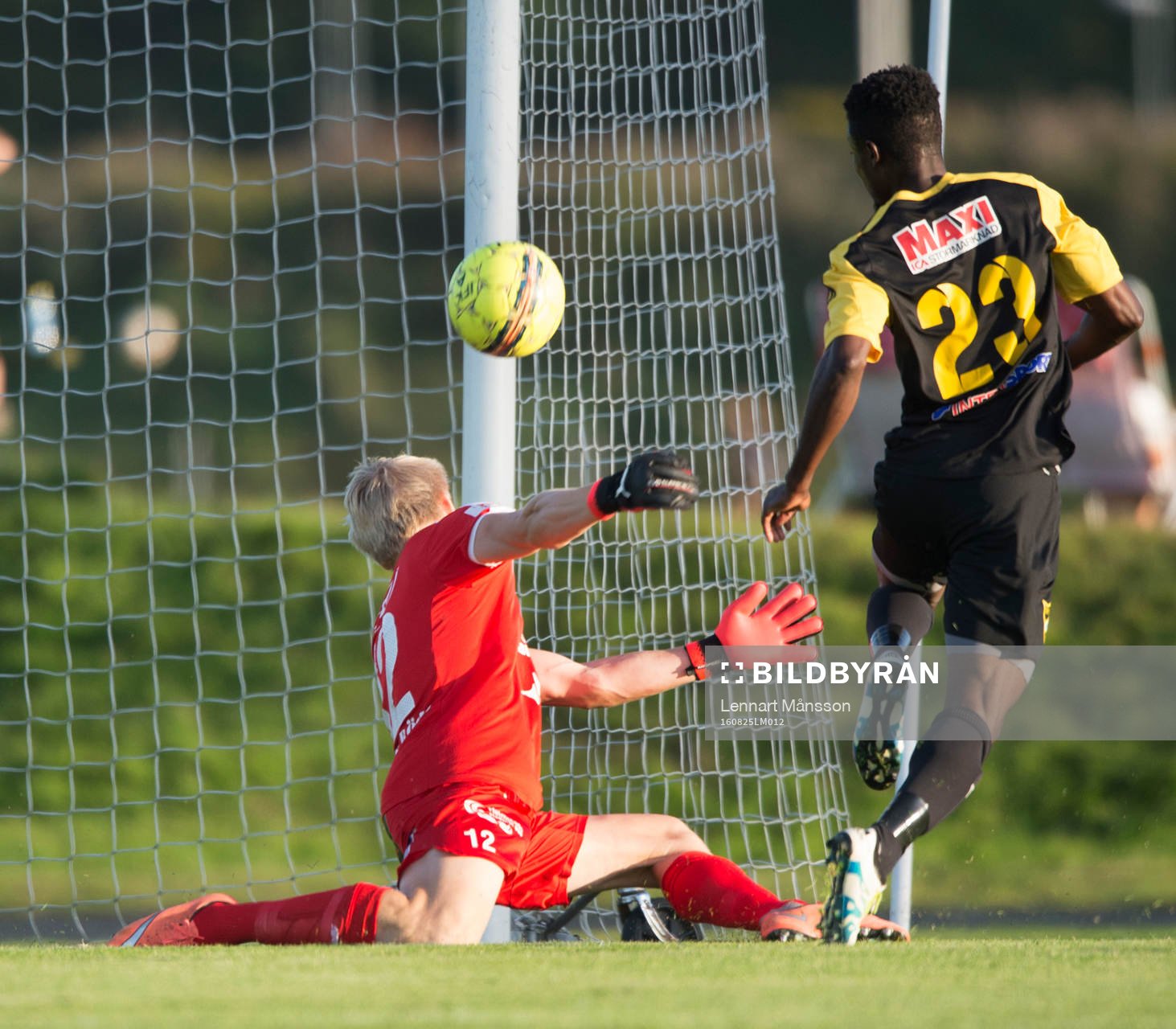 IFK Hässleholms Kojo Annor nära överlista Halmstads