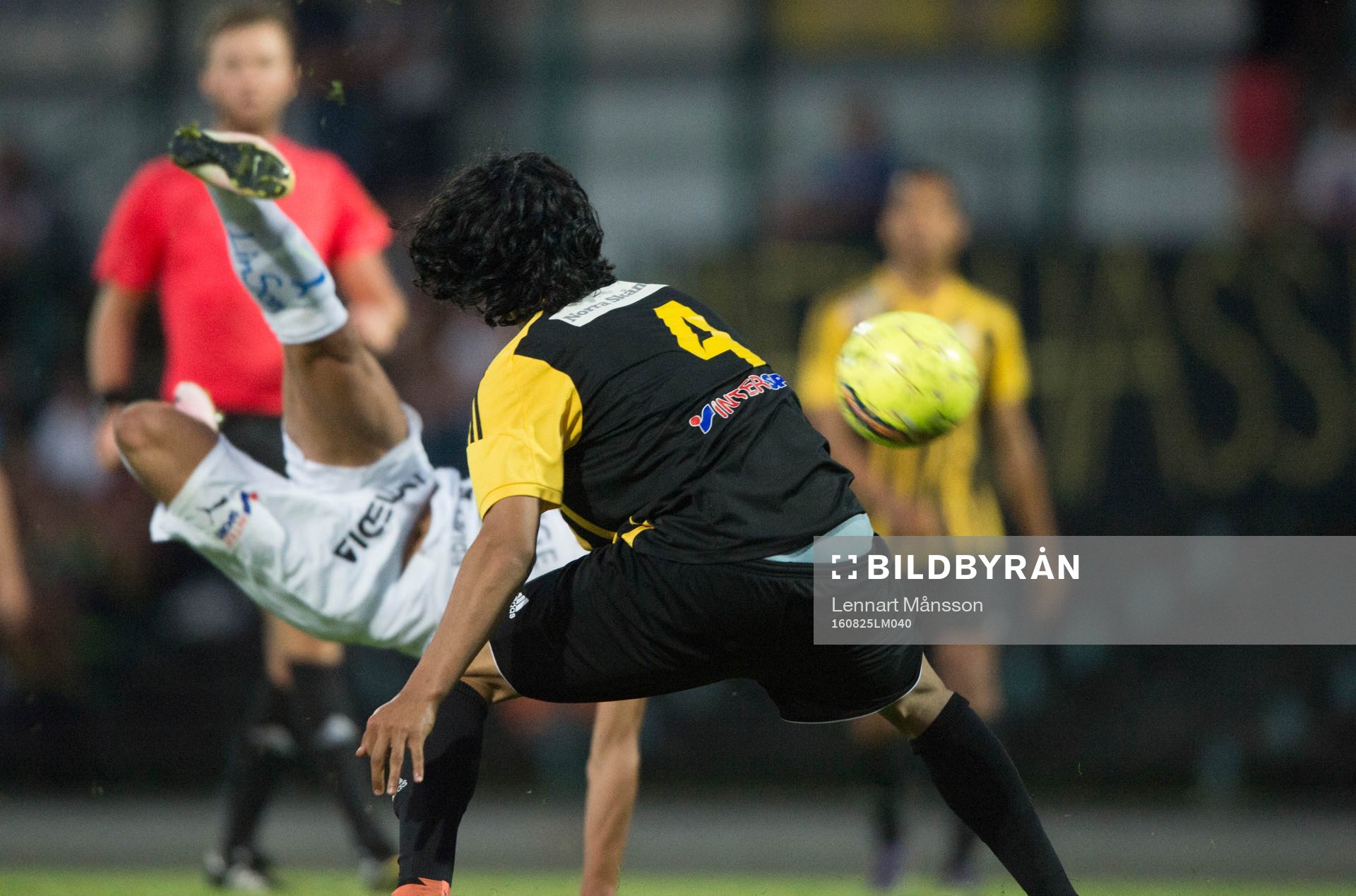Halmstad brassesparkar mot IFK Hässleholms Ameer Naseer i