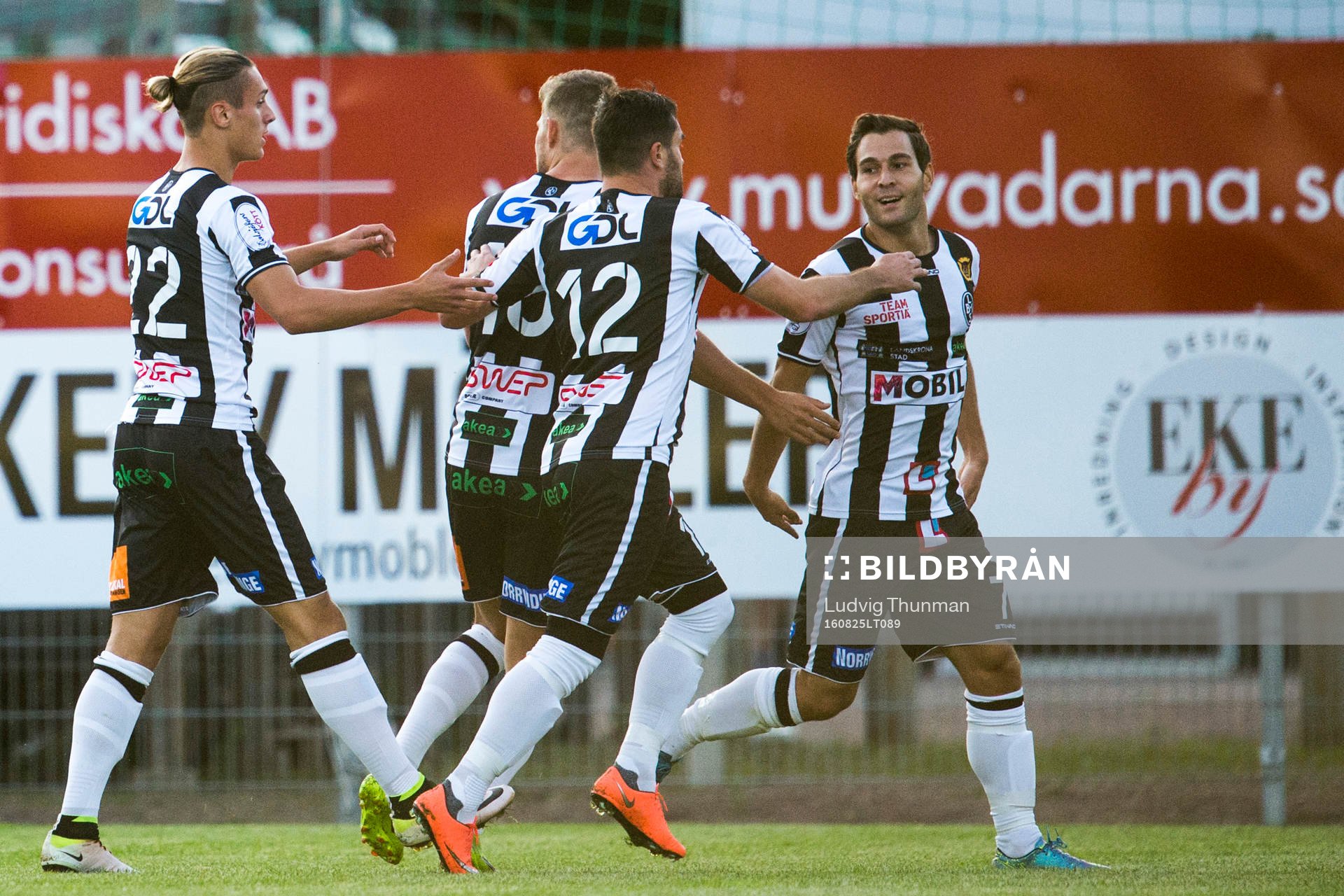 Landskronas spelare jublar