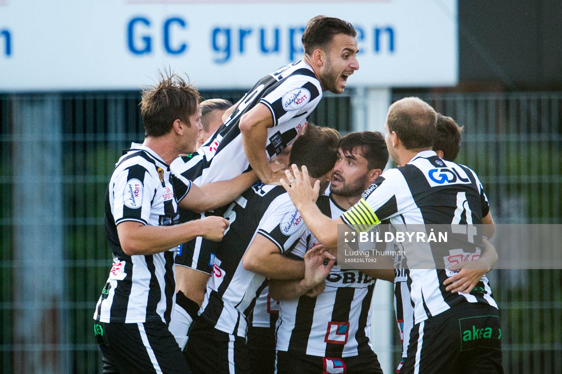 Landskronas spelare jublar