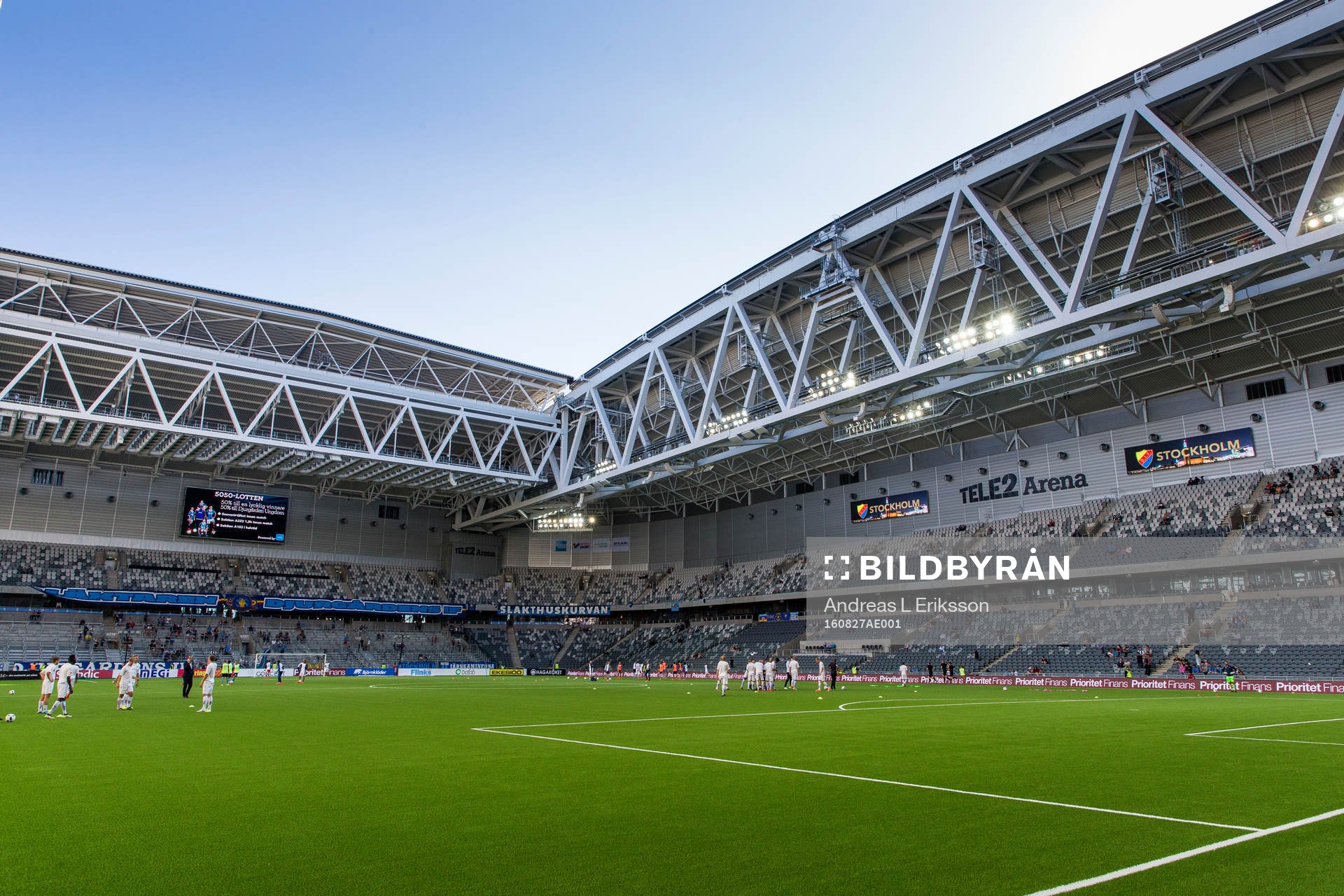 Gefles och Djurgårdens spelare värmer upp på Tele2 Arena