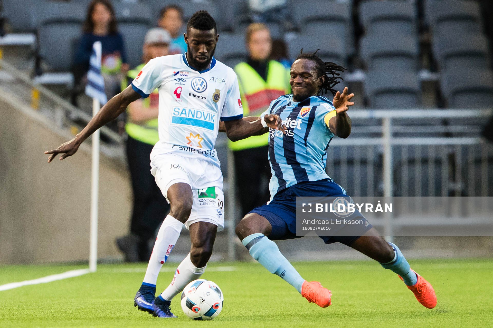 Gefles Dioh Williams och Djurgårdens Kebba Ceesay