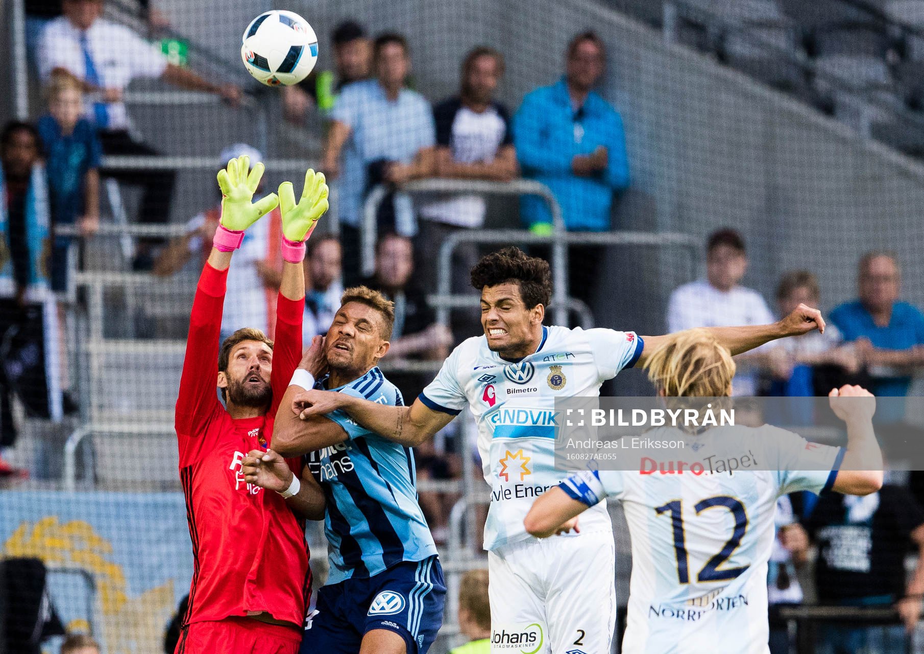 Djurgårdens målvakt Andreas Isaksson och Mathias Ranegie