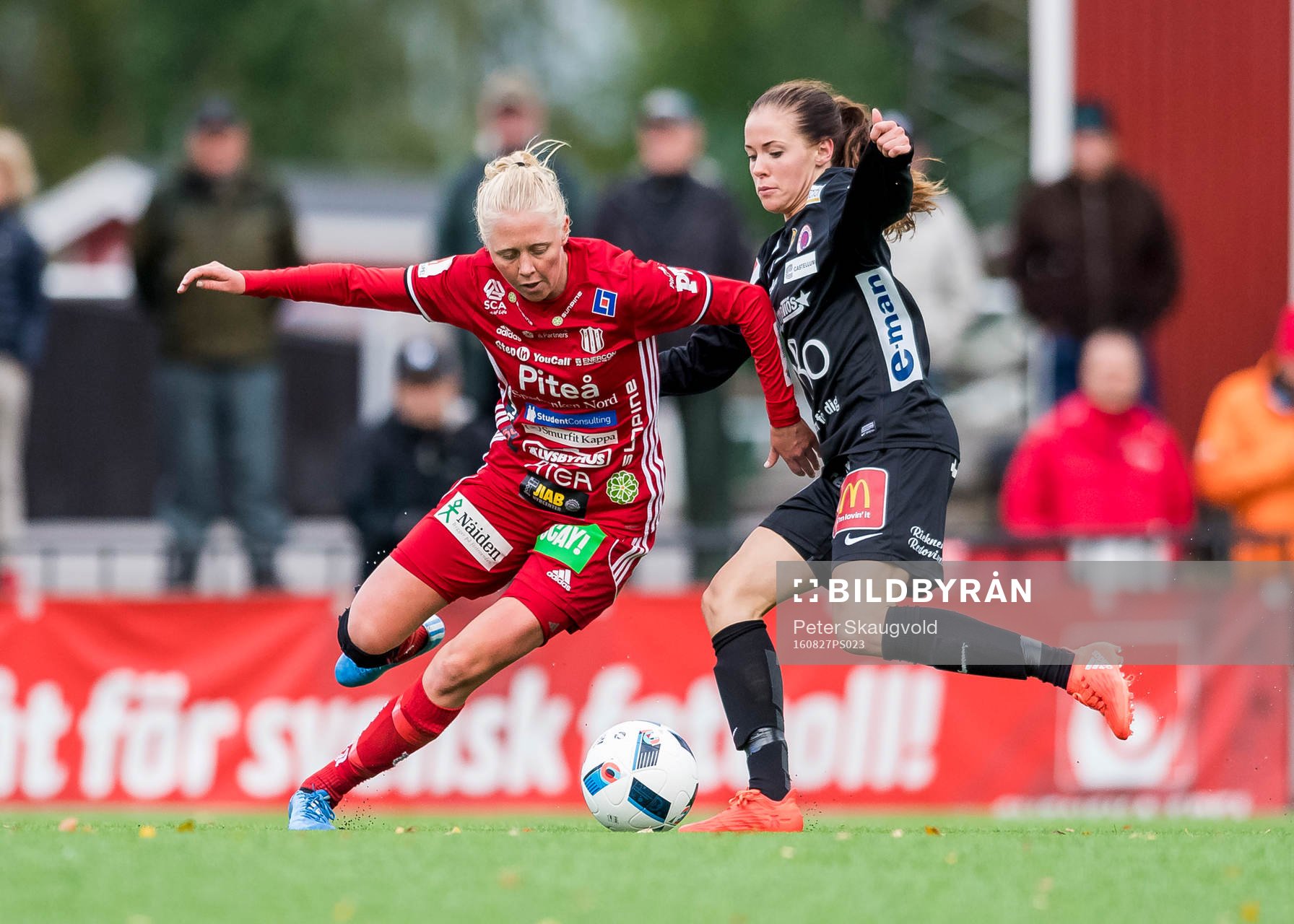 Piteås Elin Bragnum och Örebros Elin Johansson