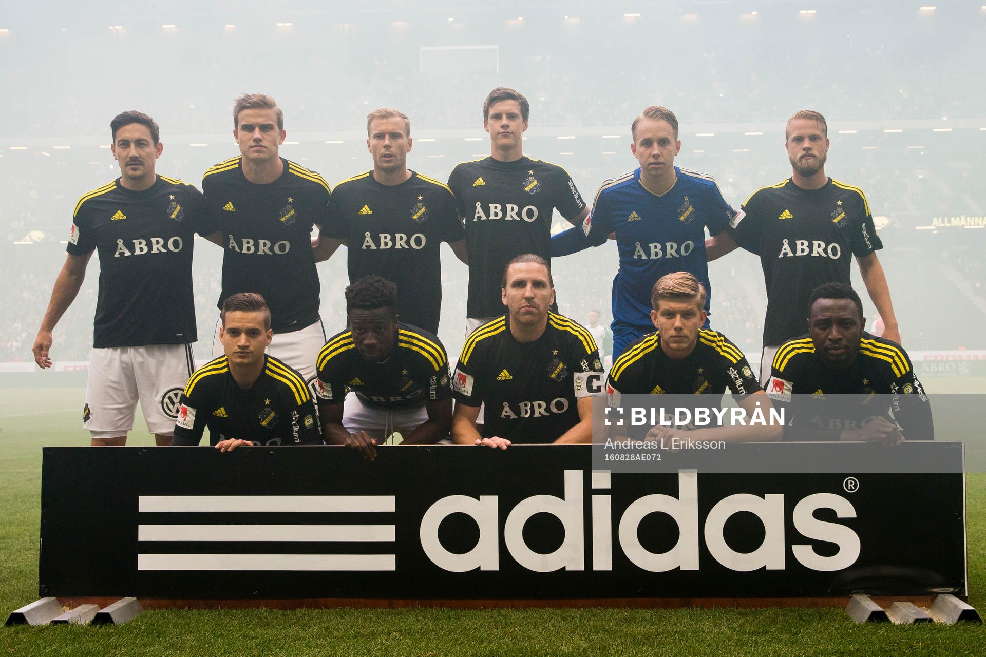 s startelva innan fotbollsmatchen i Allsvenskan mellan AIK