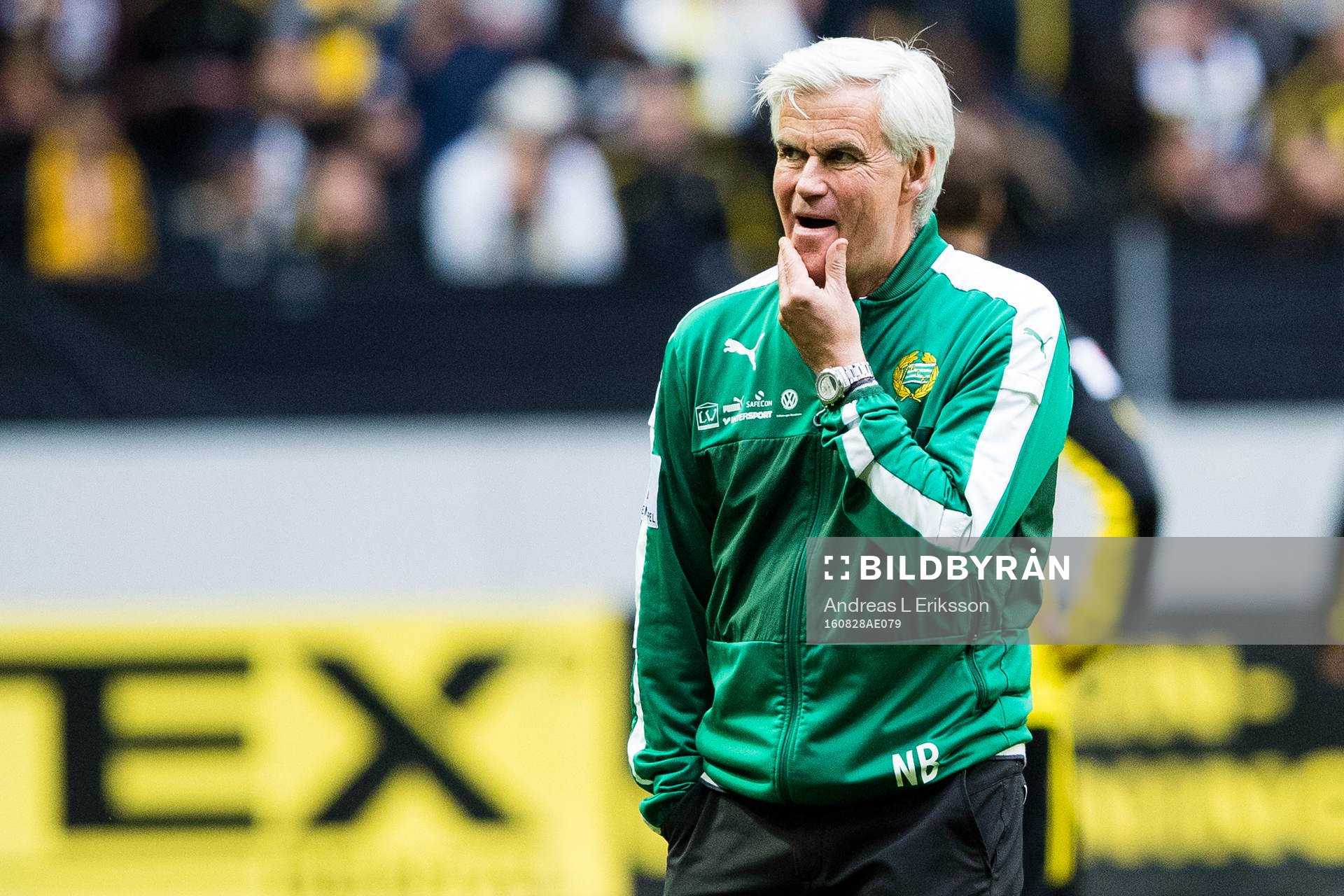 Hammarbys tränare Nanne Bergstrand innan fotbollsmatchen i