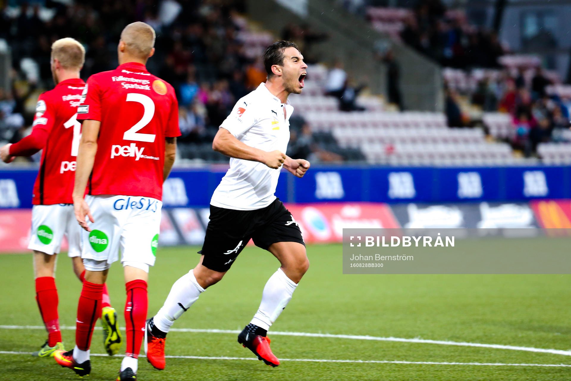 Örebros Nordin Gerzic jublar