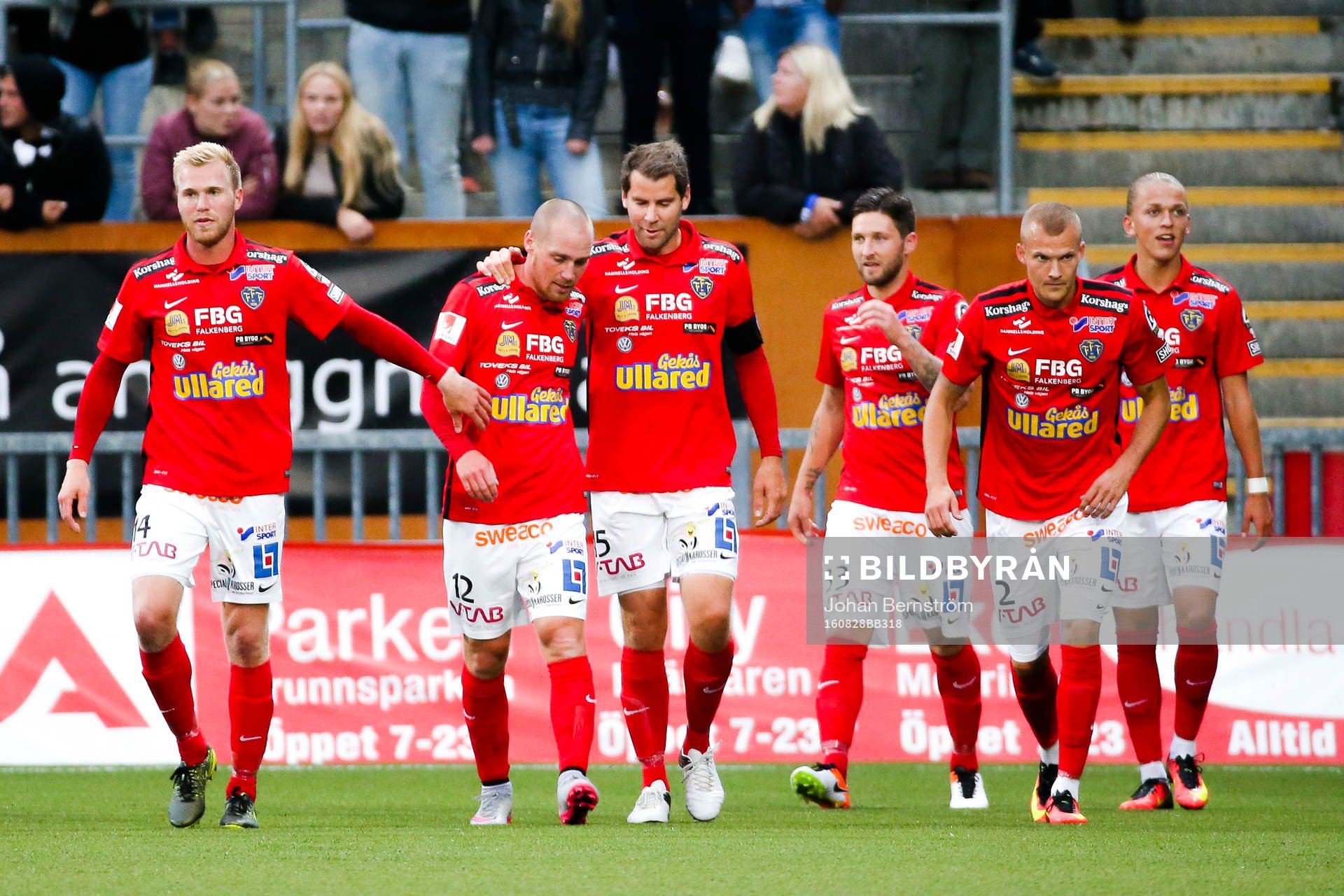 Falkenbergs spelare jublar