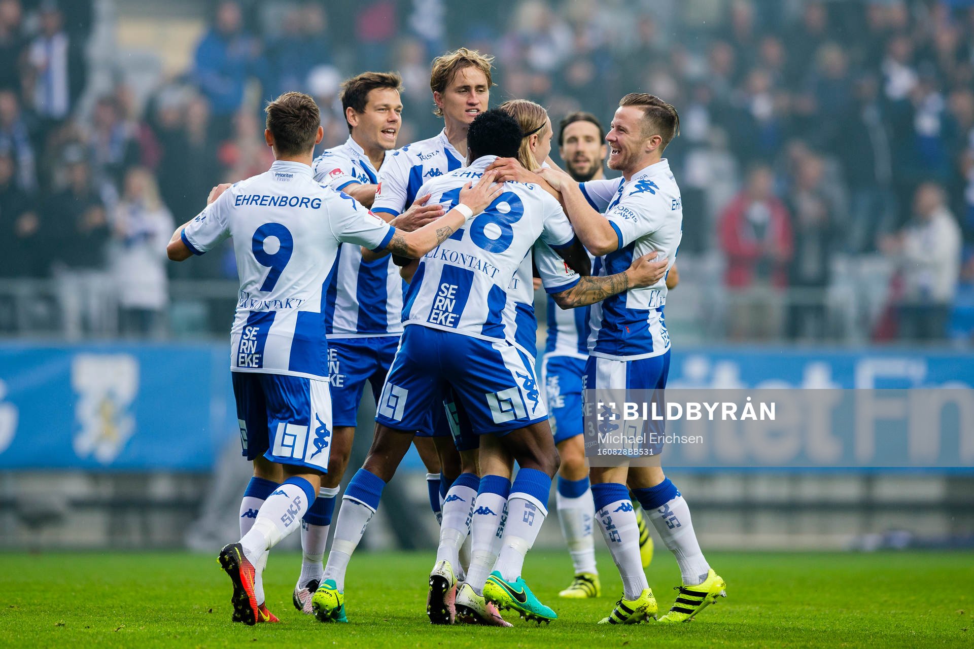 IFK Göteborgs Elias Mar Omarsson jublar och omfamnas
