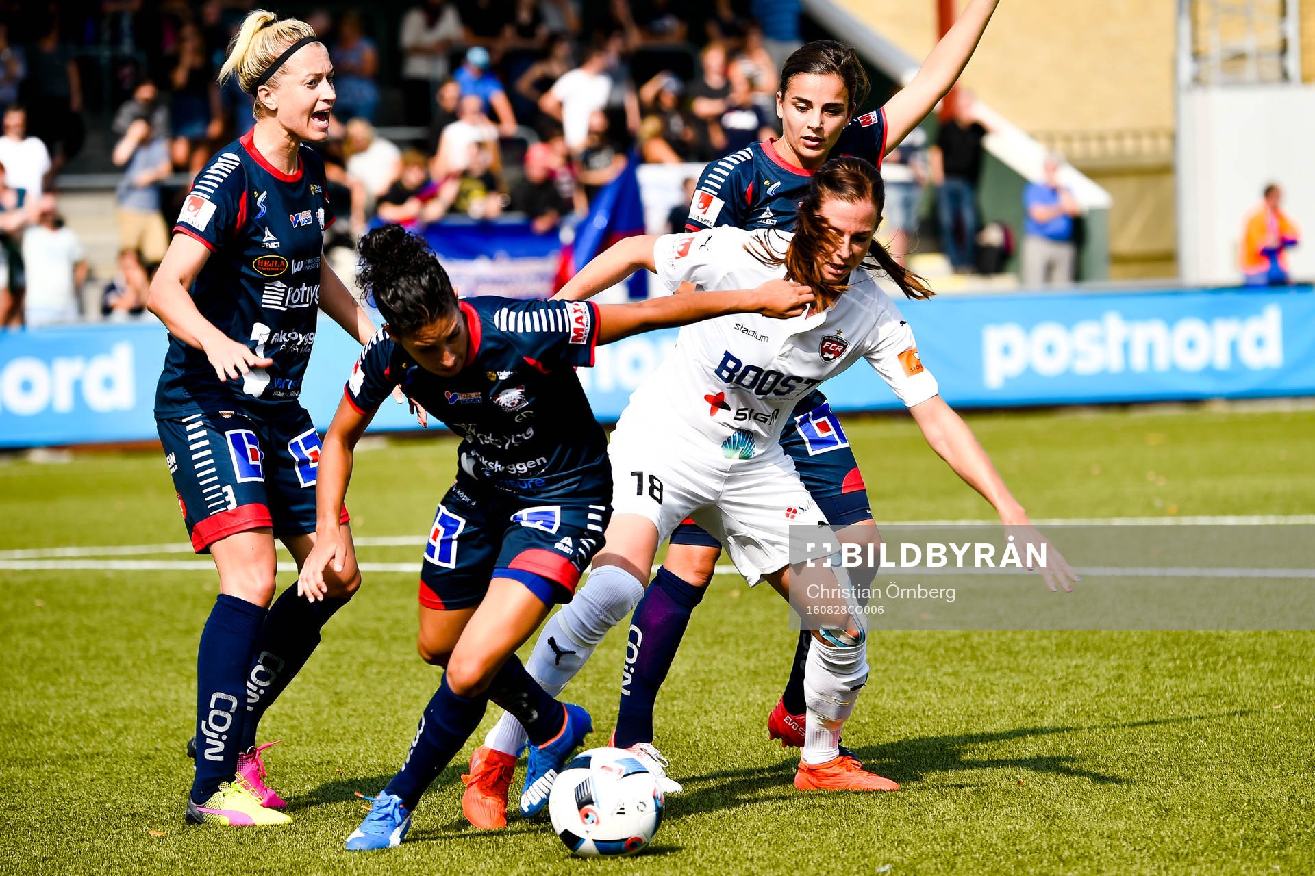 Linköpings Janni Arnth Jensen , Claudia Neto och Renée