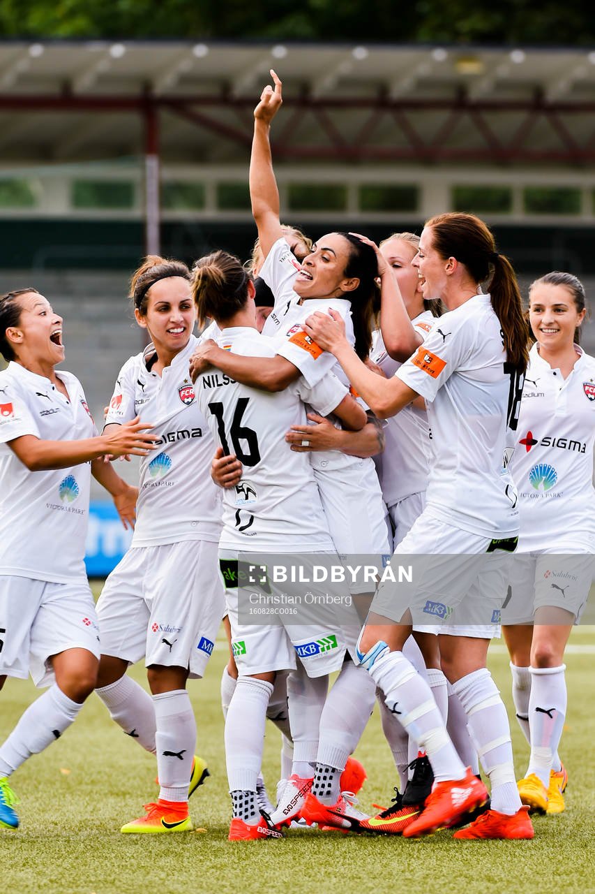 Rosengårds Marta Viera Da Silva jublar