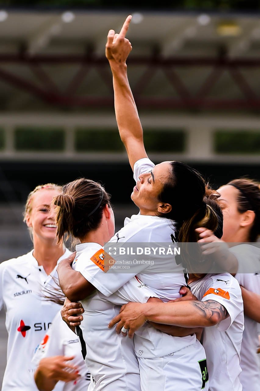 Rosengårds Marta Viera Da Silva jublar
