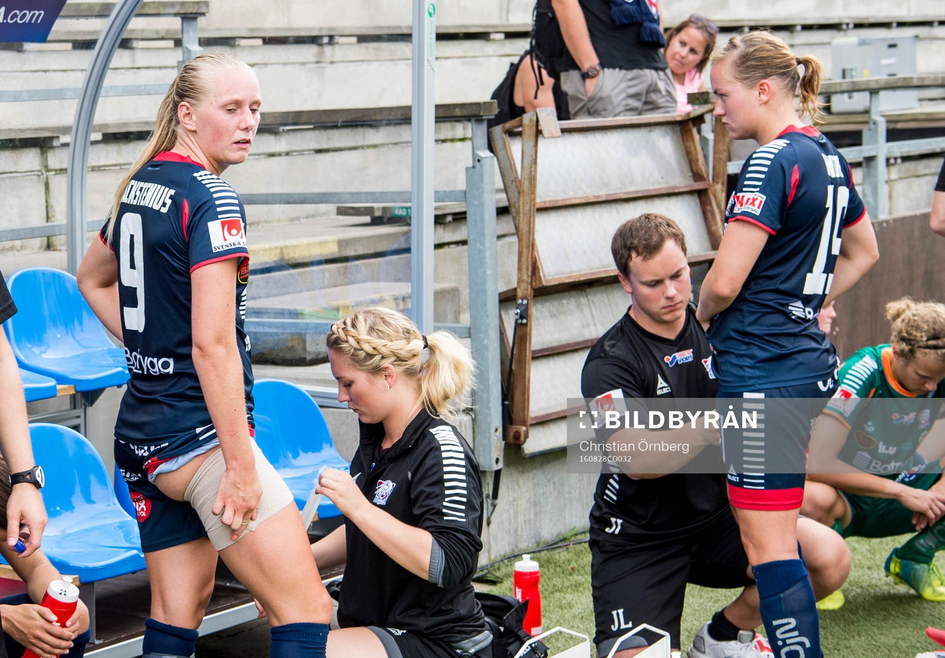 Linköpings Stina Blackstenius och Kristine Minde deppar