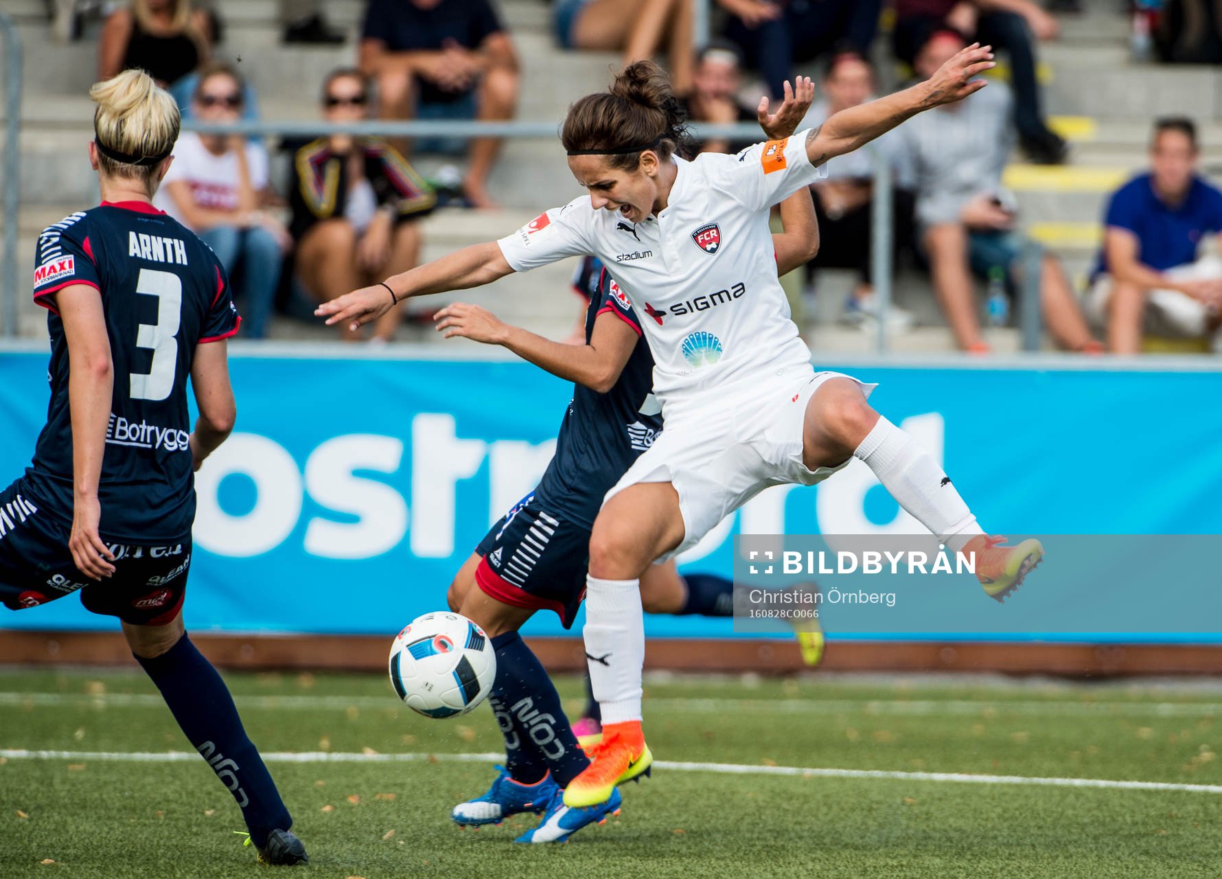 Rosengårds Natasa Andonova mot Linköpings Janni Arnth