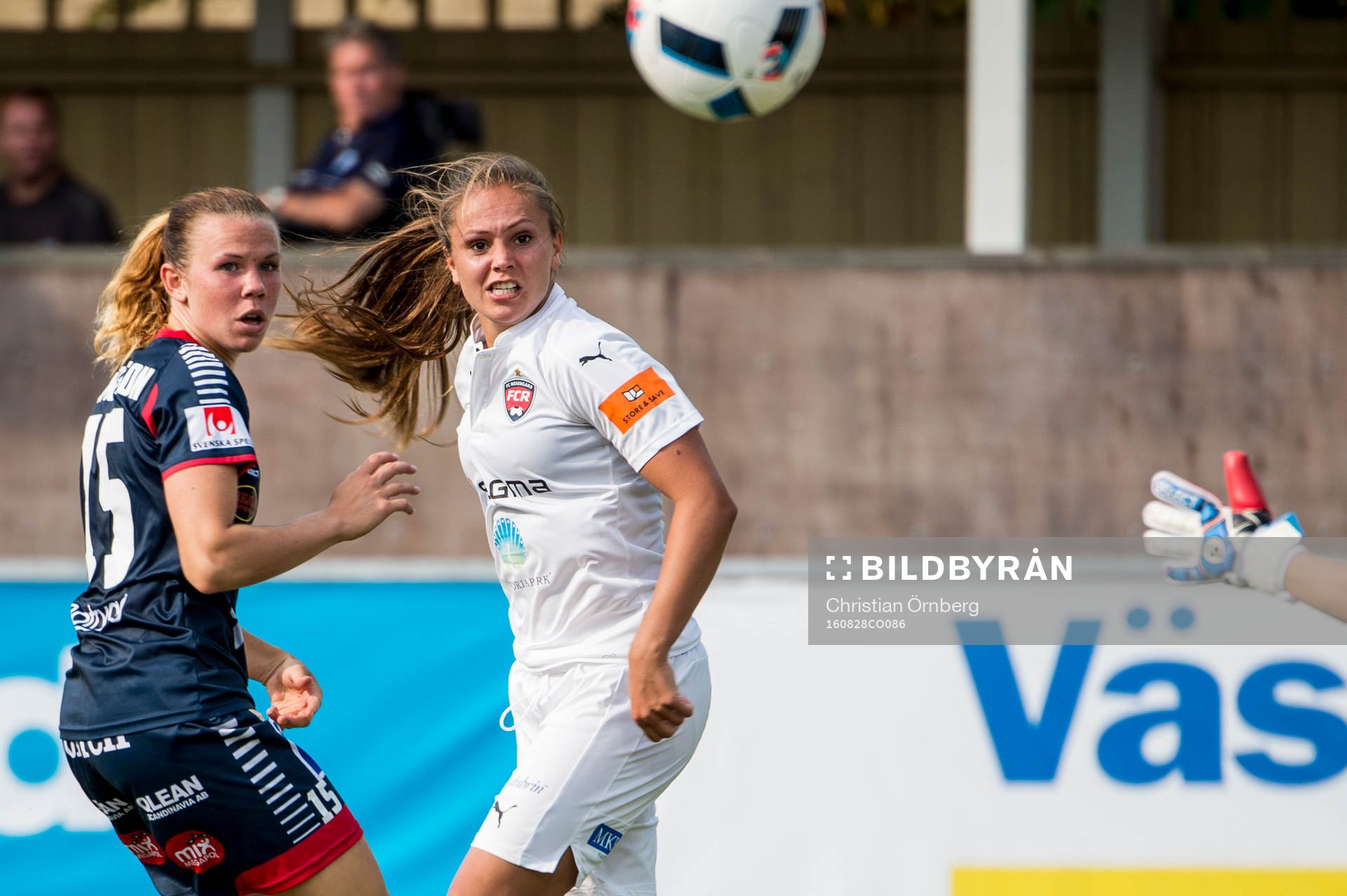 Rosengårds Lieke Martens gör 2-0 på Linköpings målvakt