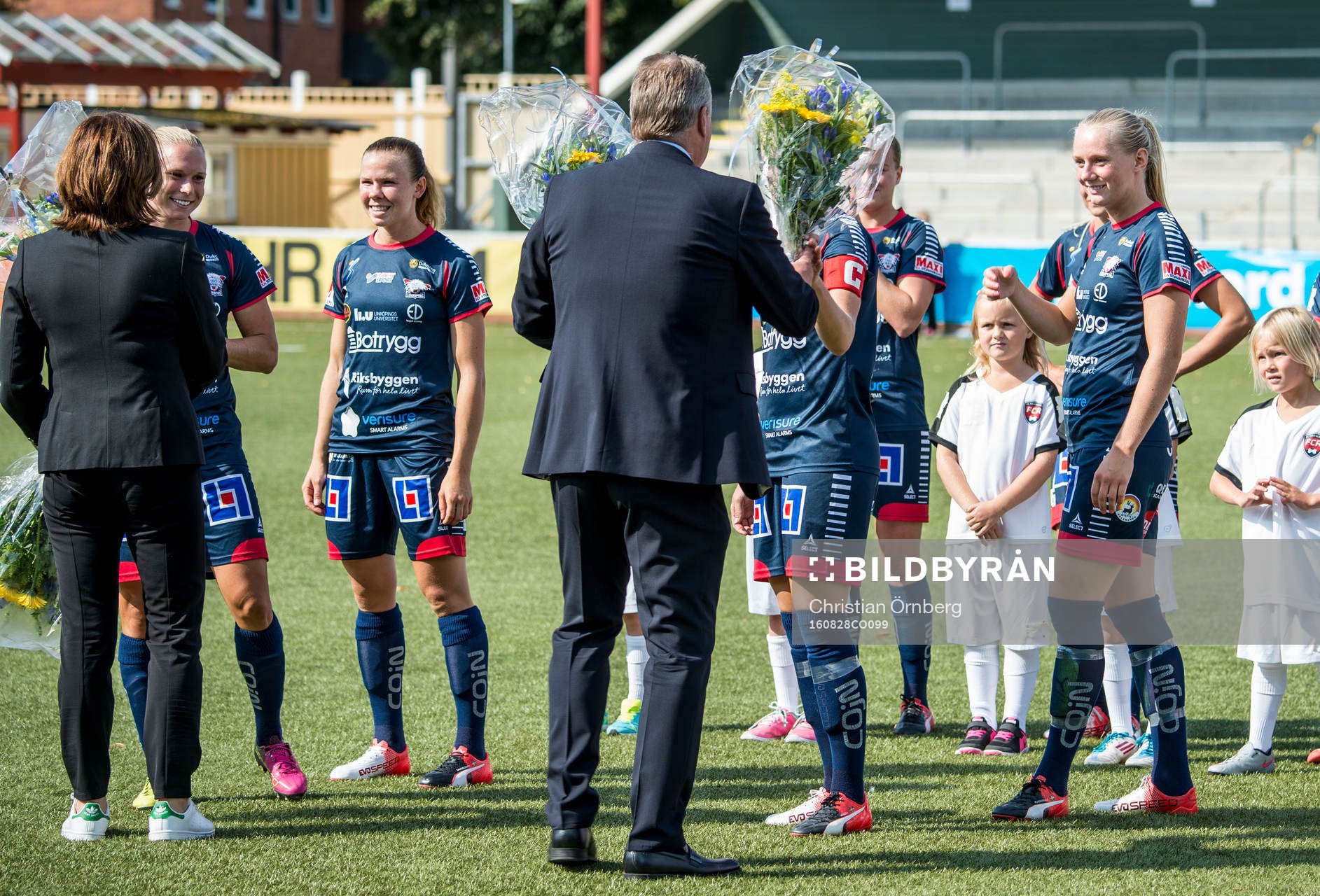 Fotbollförbundets ordförande Karl-Erik Nilsson och Annika