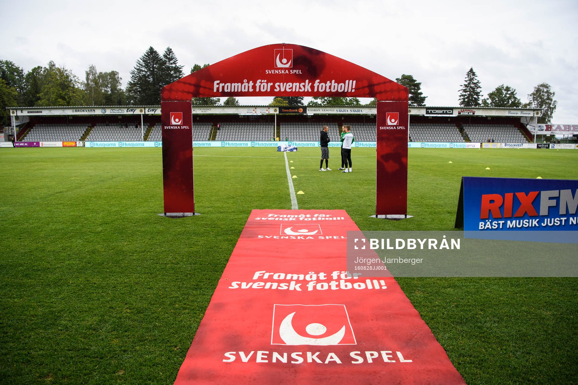 Svenska spel och stadsparksvallen innan fotbollsmatchen i