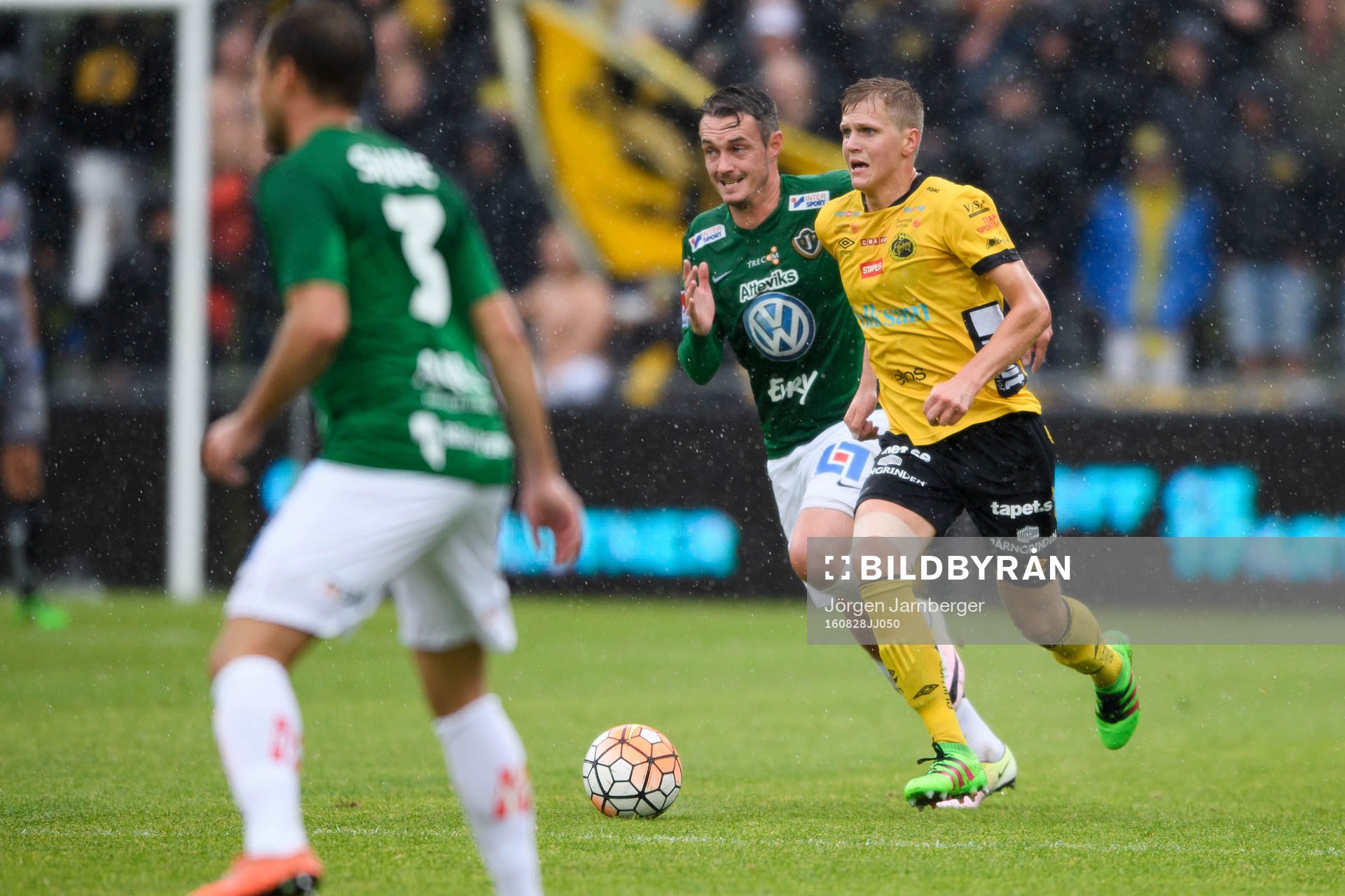 Elfsborgs Joakim Nilsson och Jönköpings Daryl Smylie