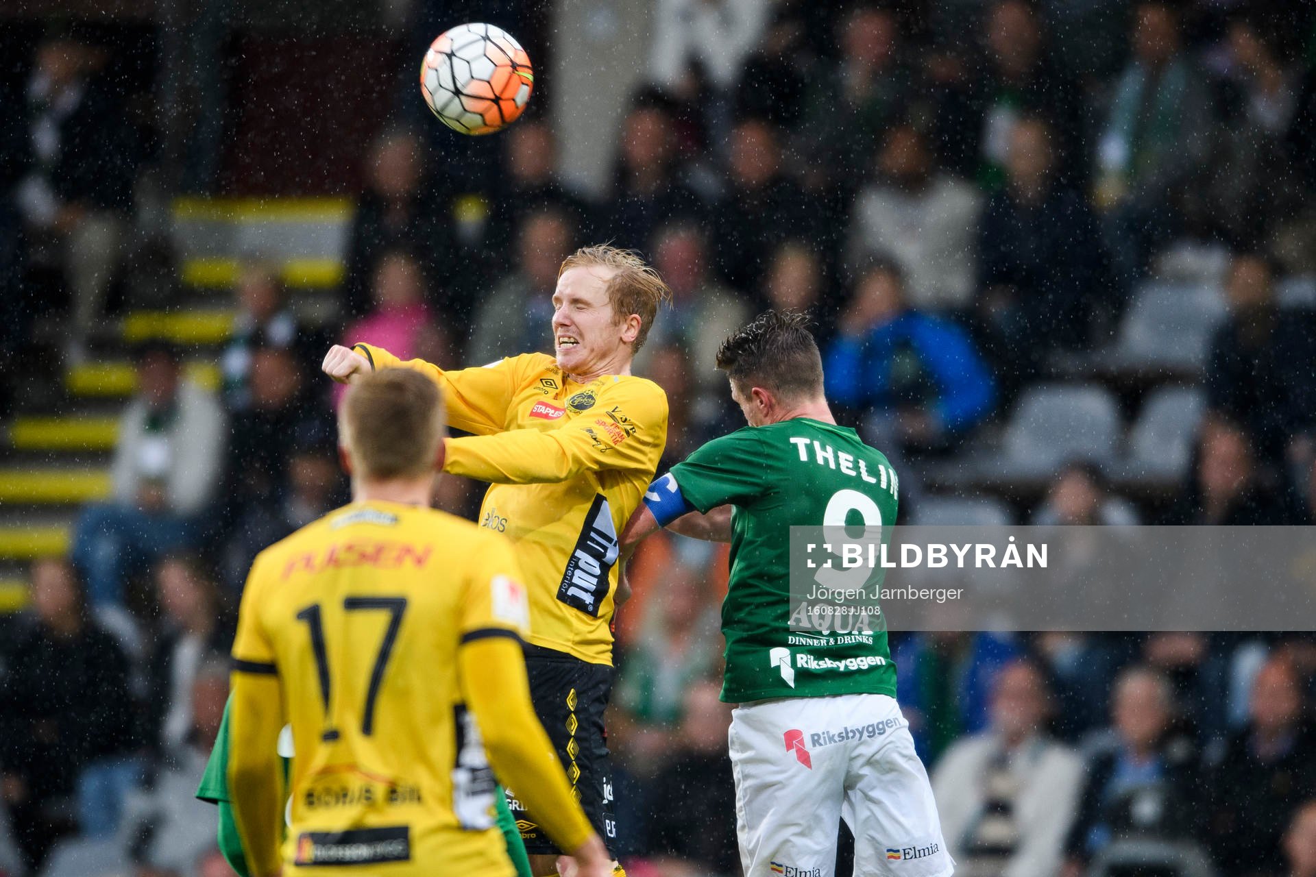 Elfsborgs Simon Lundevall i nickduell med Jönköpings