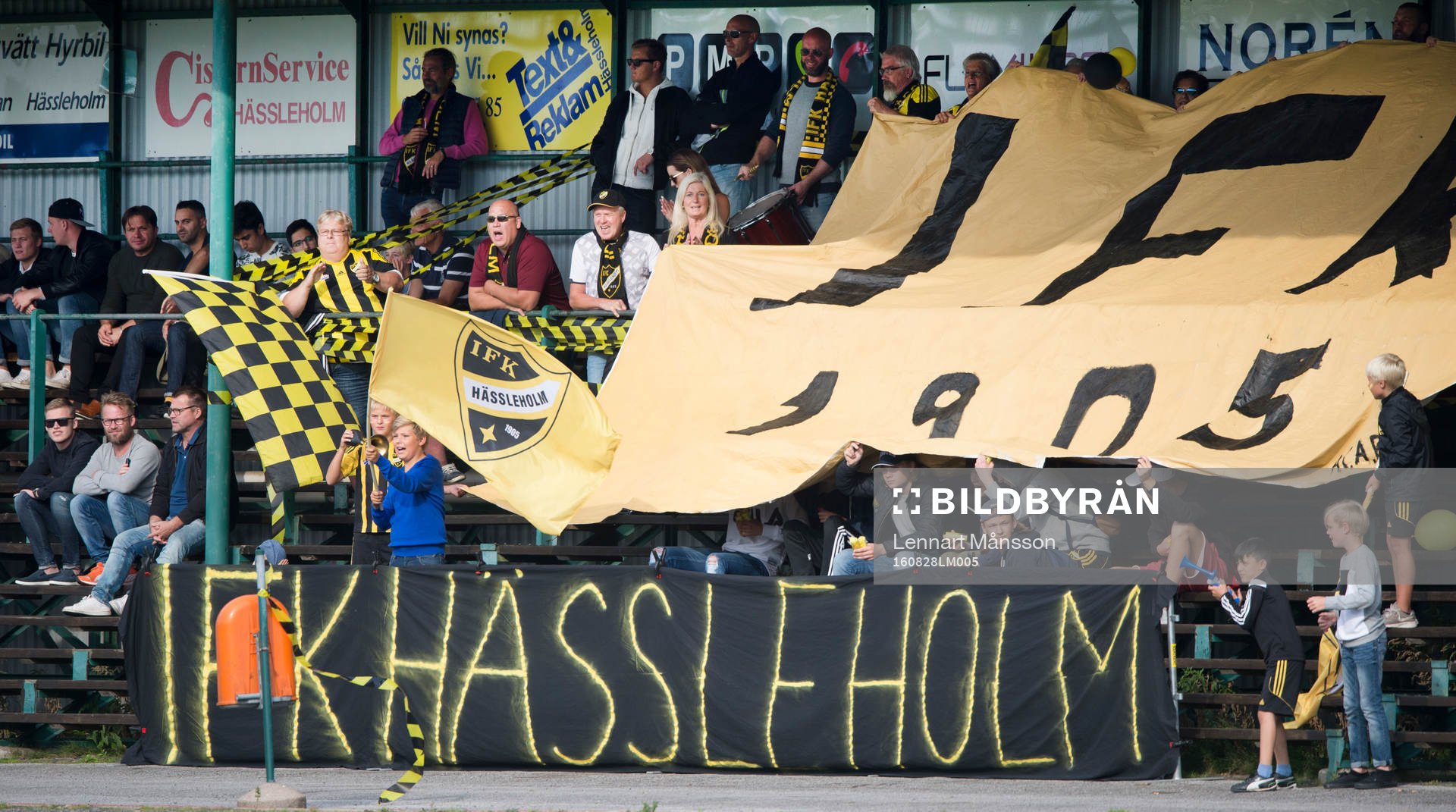 IFK Hässleholms supporters i matchen i division 2 mellan