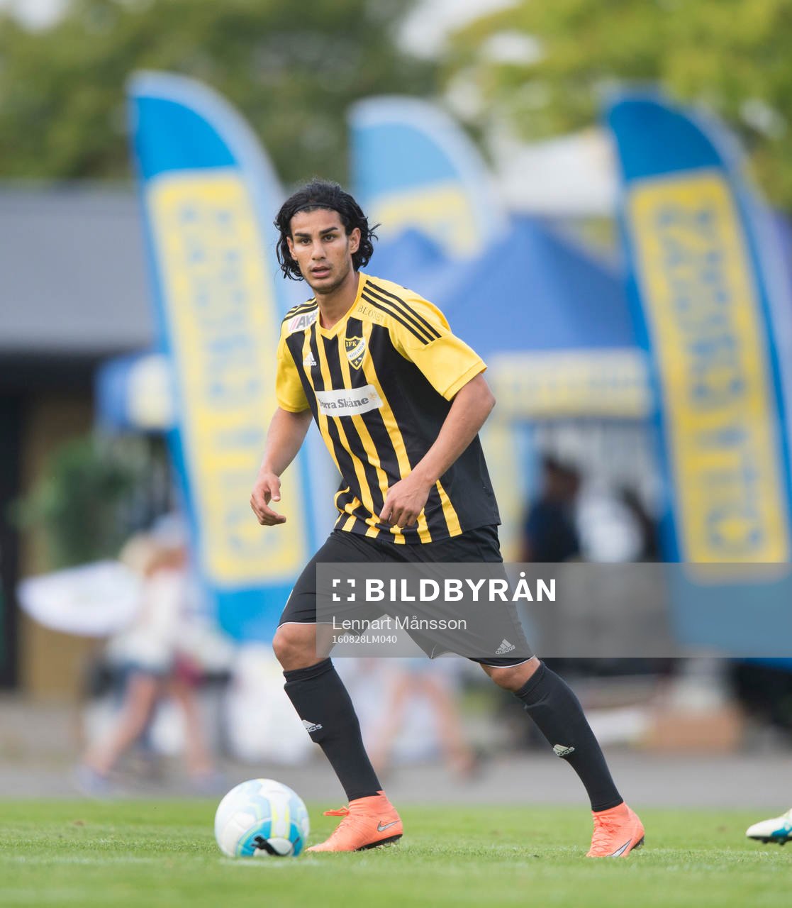 IFK Hässleholms Ameer Naseer i matchen i division 2 mellan