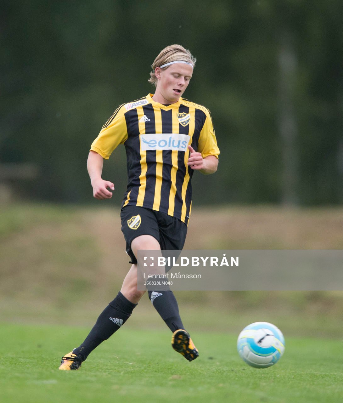 IFK Hässleholms Philip Bengtsson i matchen i division 2