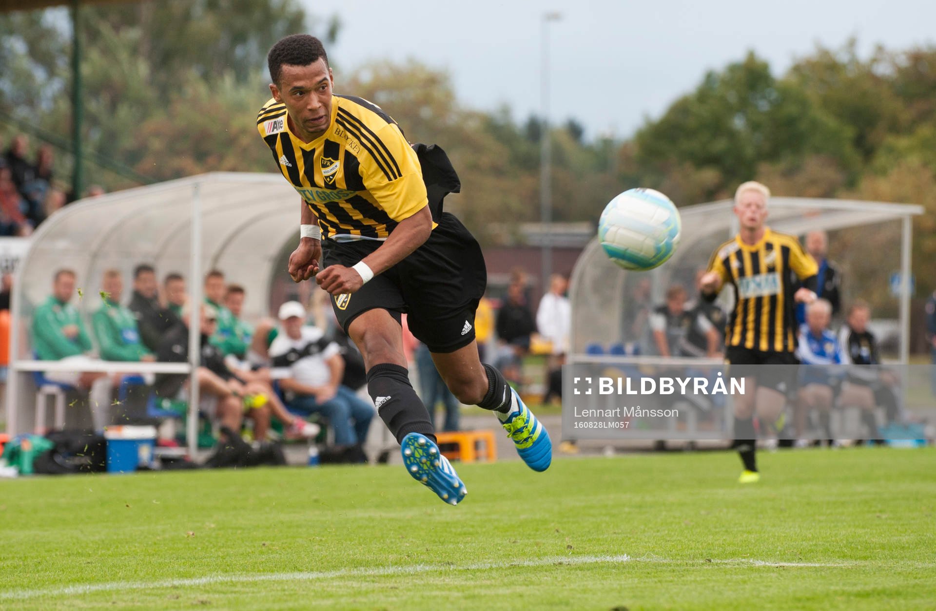 IFK Hässleholms Kevin Thompson i matchen i division 2