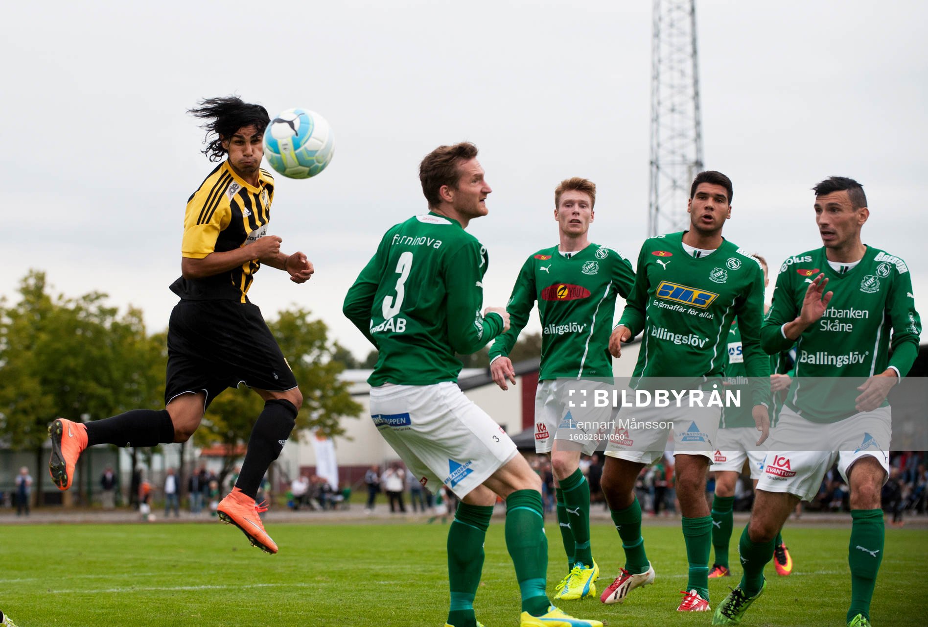 IFK Hässleholms Ameer Naseer i matchen i division 2 mellan
