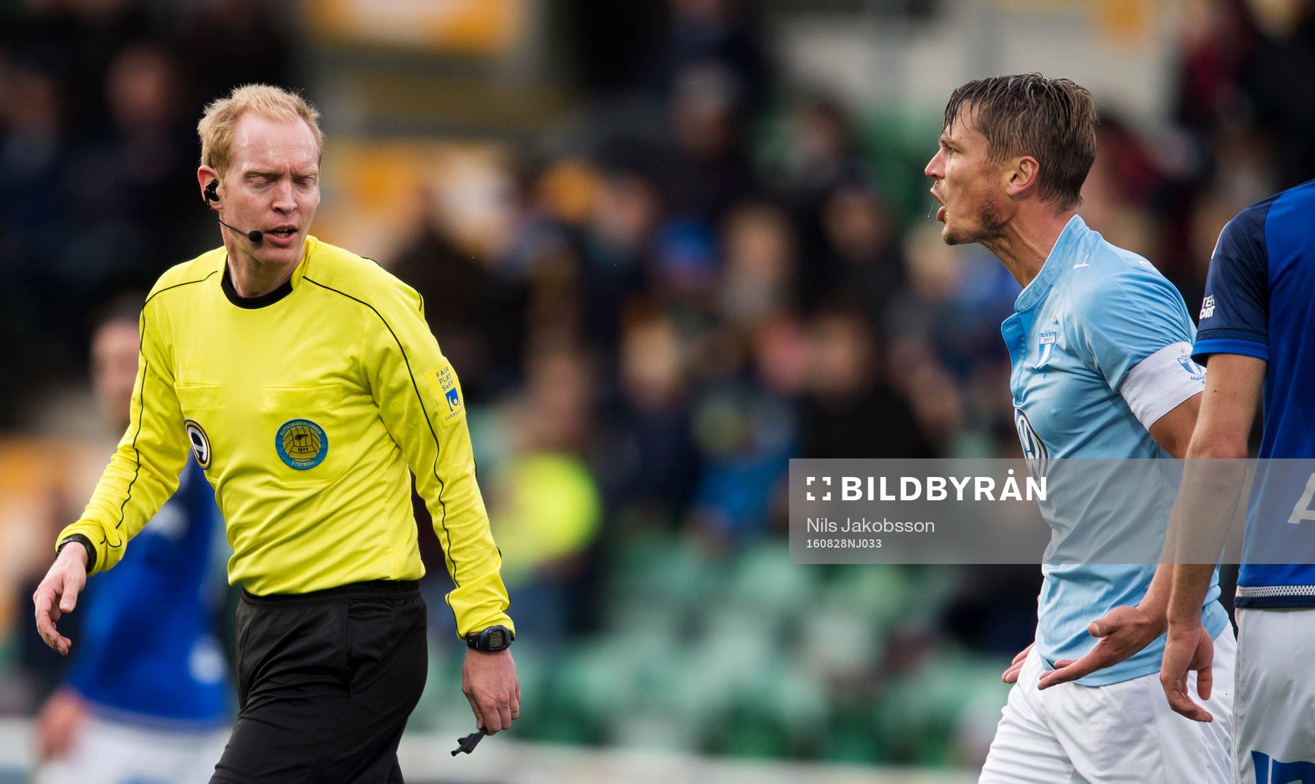 Malmö FFs Markus Rosenberg skriker på domare Per Melin