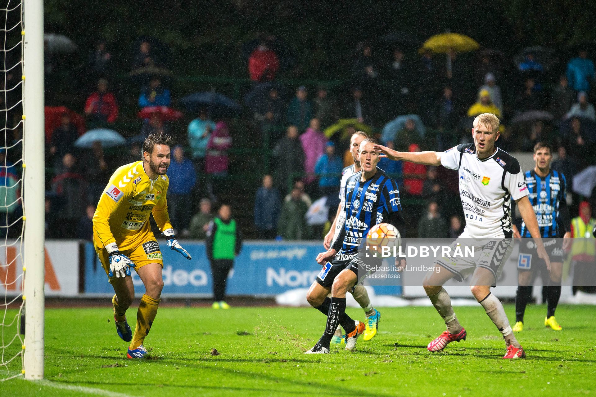 GAIS målvakt Tommi Vaiho, Sirius Patrick Hopkins och GAIS