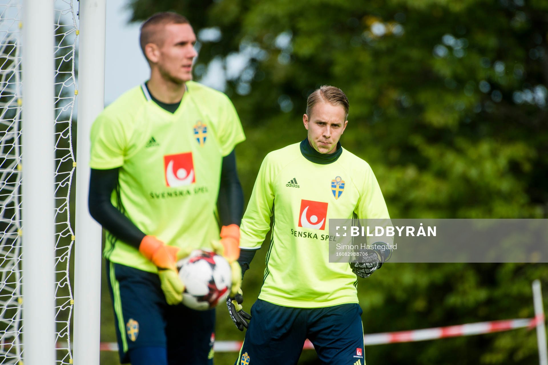 Målvakt Robin Olsen och Patrik Carlgren