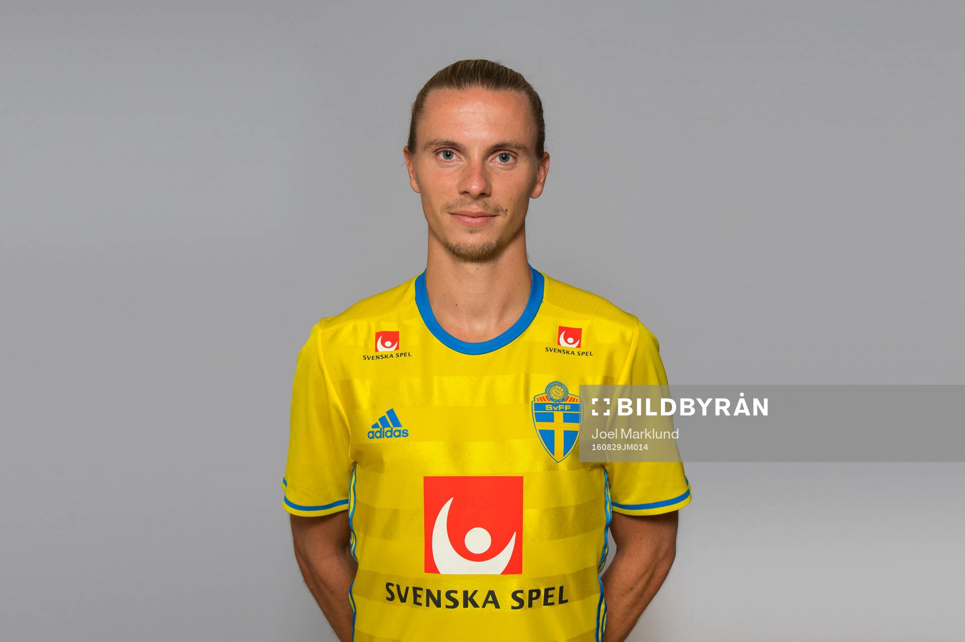 Niklas Hult, spelare i Sveriges fotbollslandslag