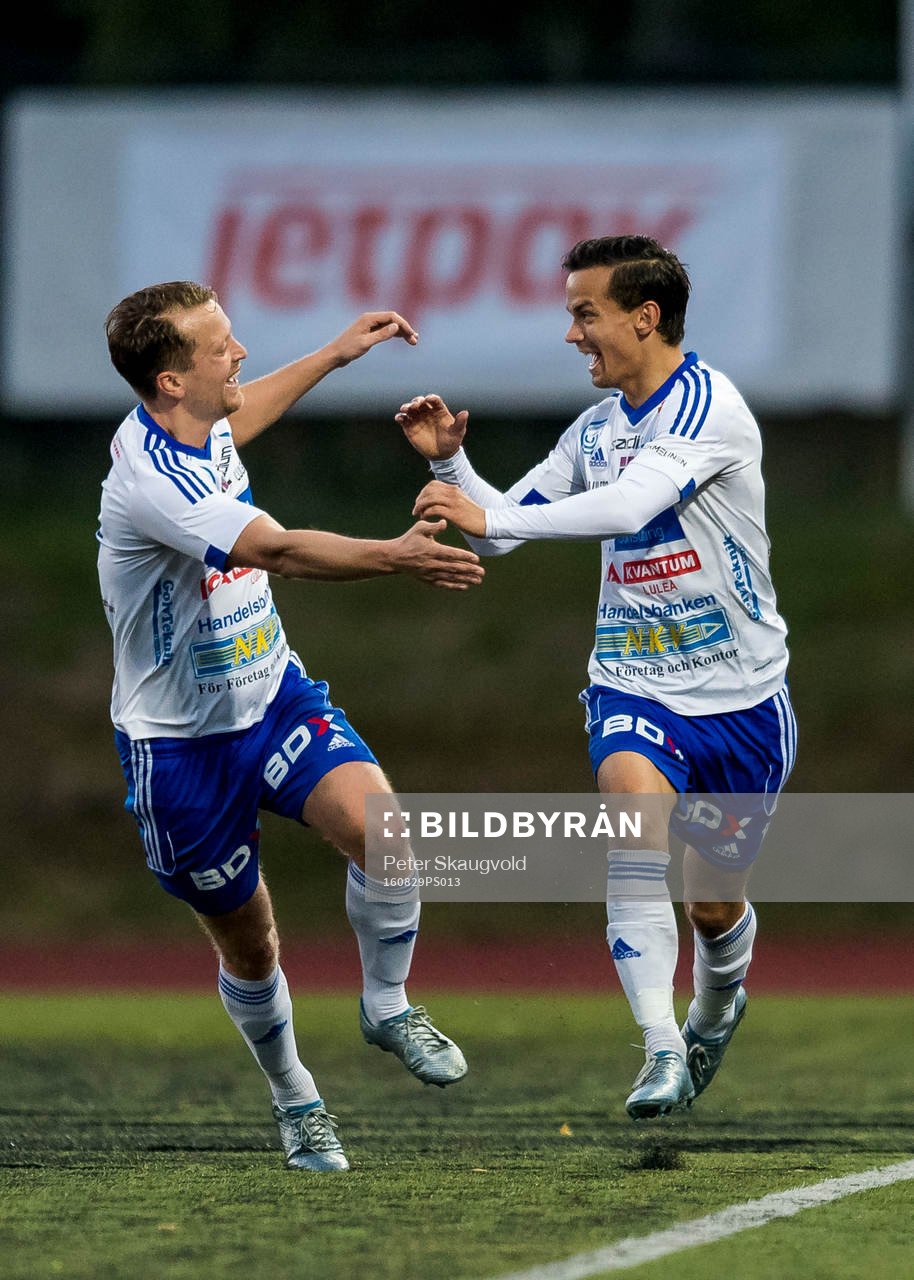 s Patrik Pettersson (h) jublar