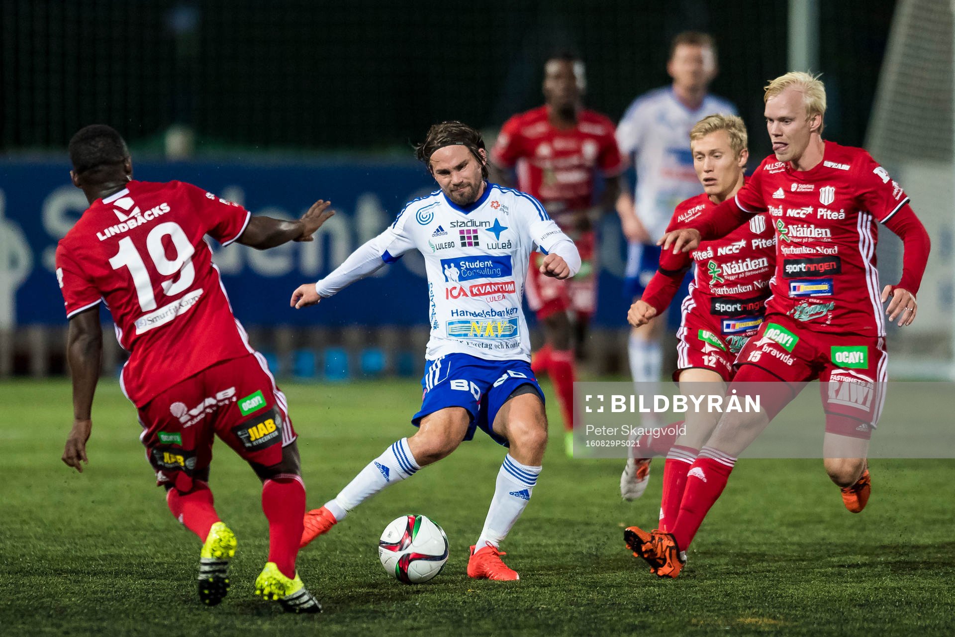 Luleå:s Patrik Wallin under fotbollsmatchen i division 1 norra mellan IFK Luleå och Piteå IF den 29 augusti 2016 i Luleå.