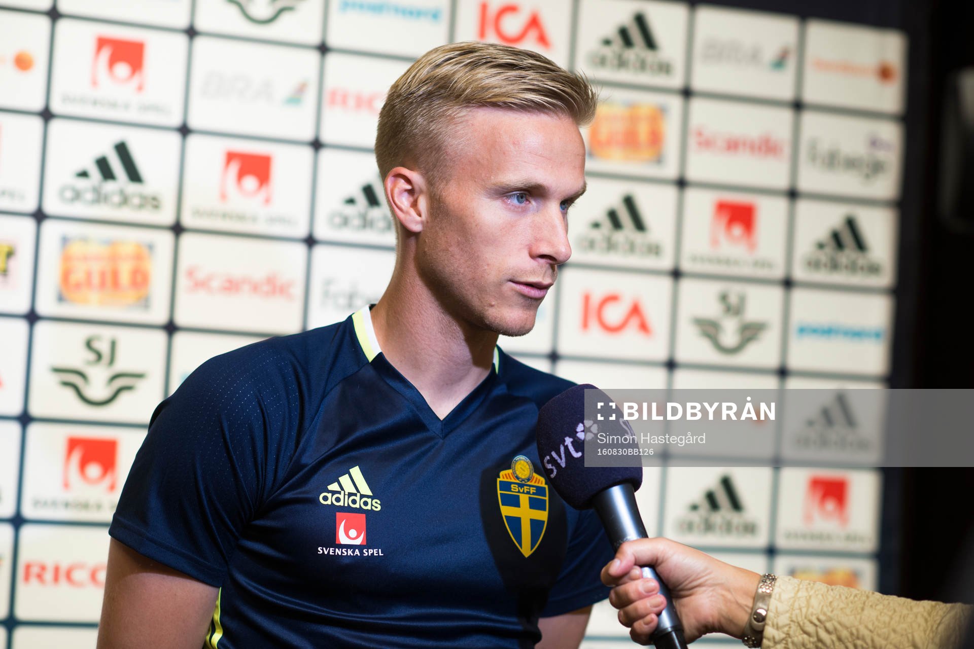 Oscar Wendt i mixed zone