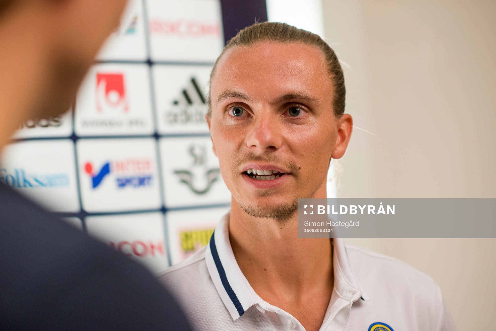 Niklas Hult i mixed zone