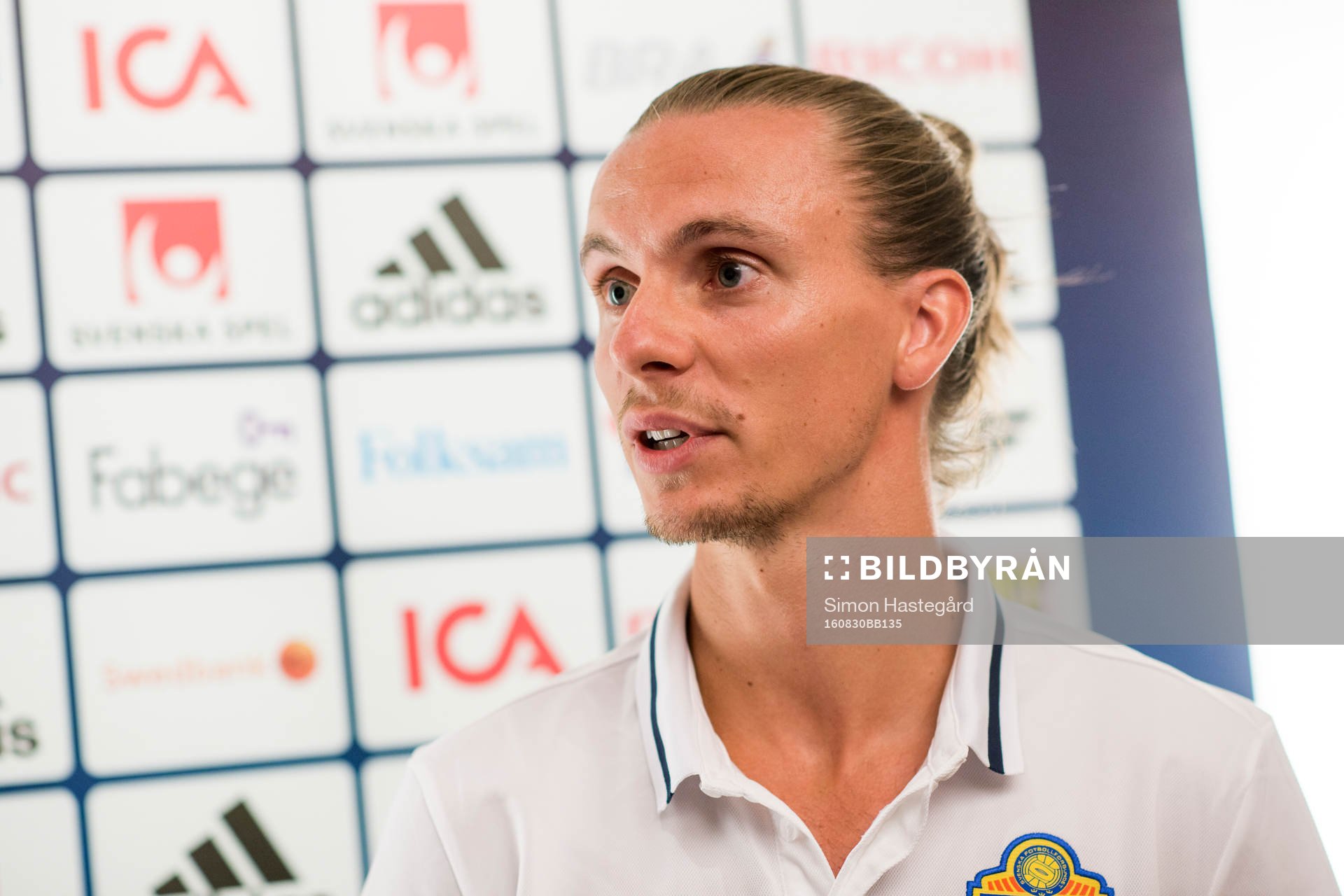 Niklas Hult i mixed zone