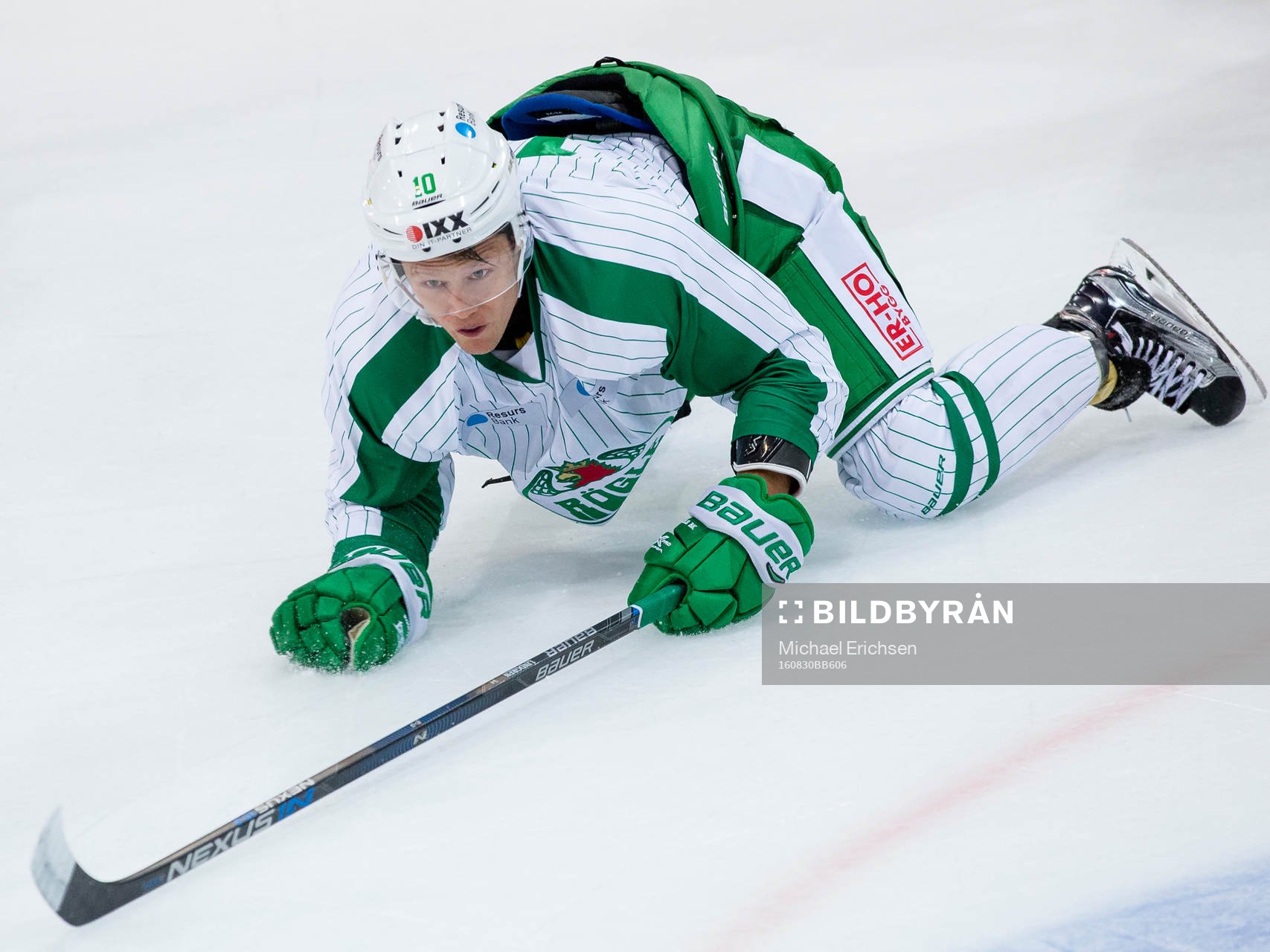 Rögles Viktor Lindgren liggande