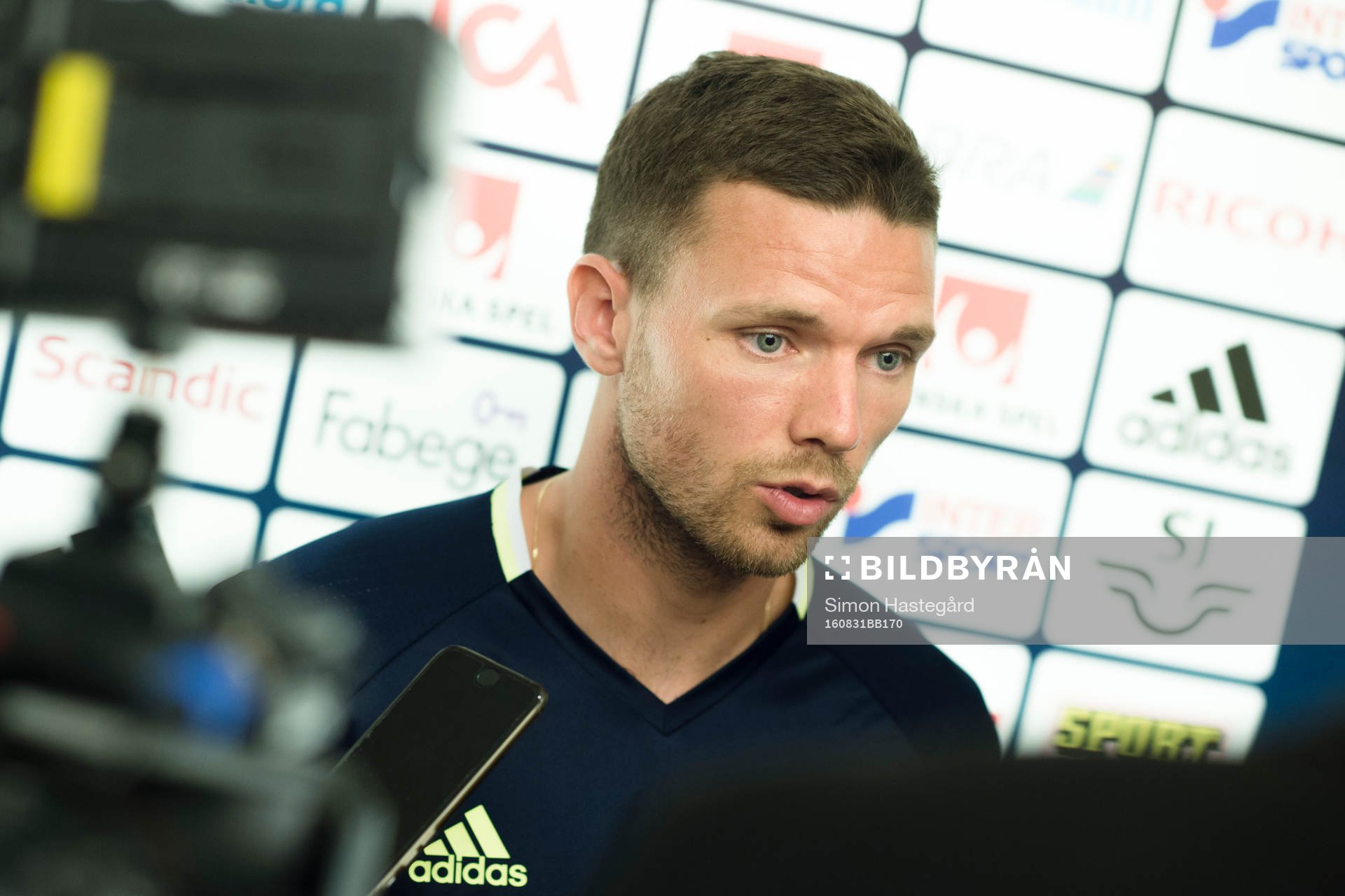 Marcus Berg i mixed zone