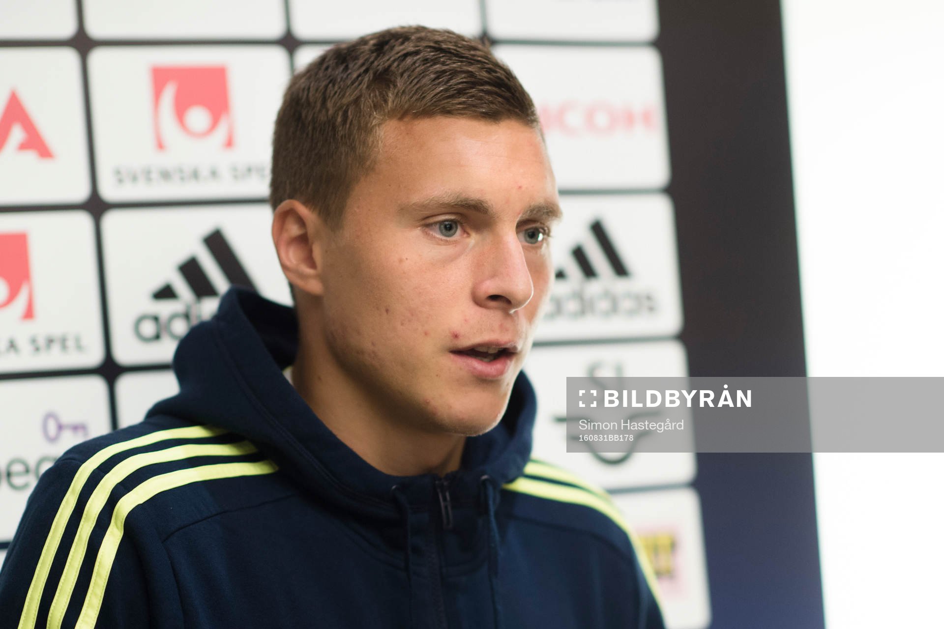 Victor Nilsson Lindelöf i mixed zone