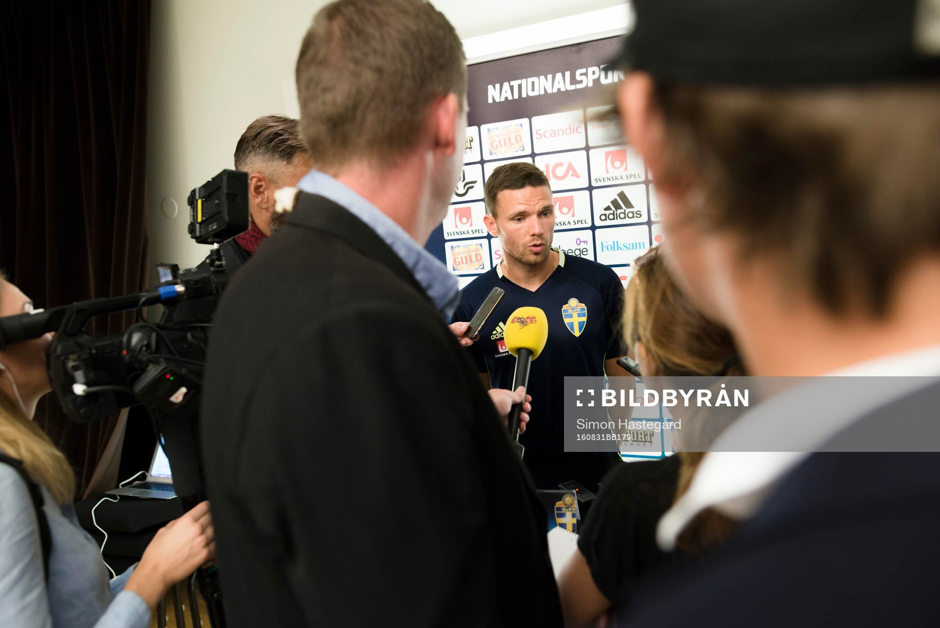 Marcus Berg i mixed zone