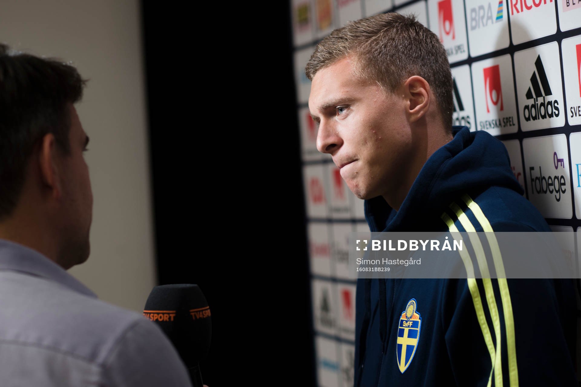 Victor Nilsson Lindelöf i mixed zone