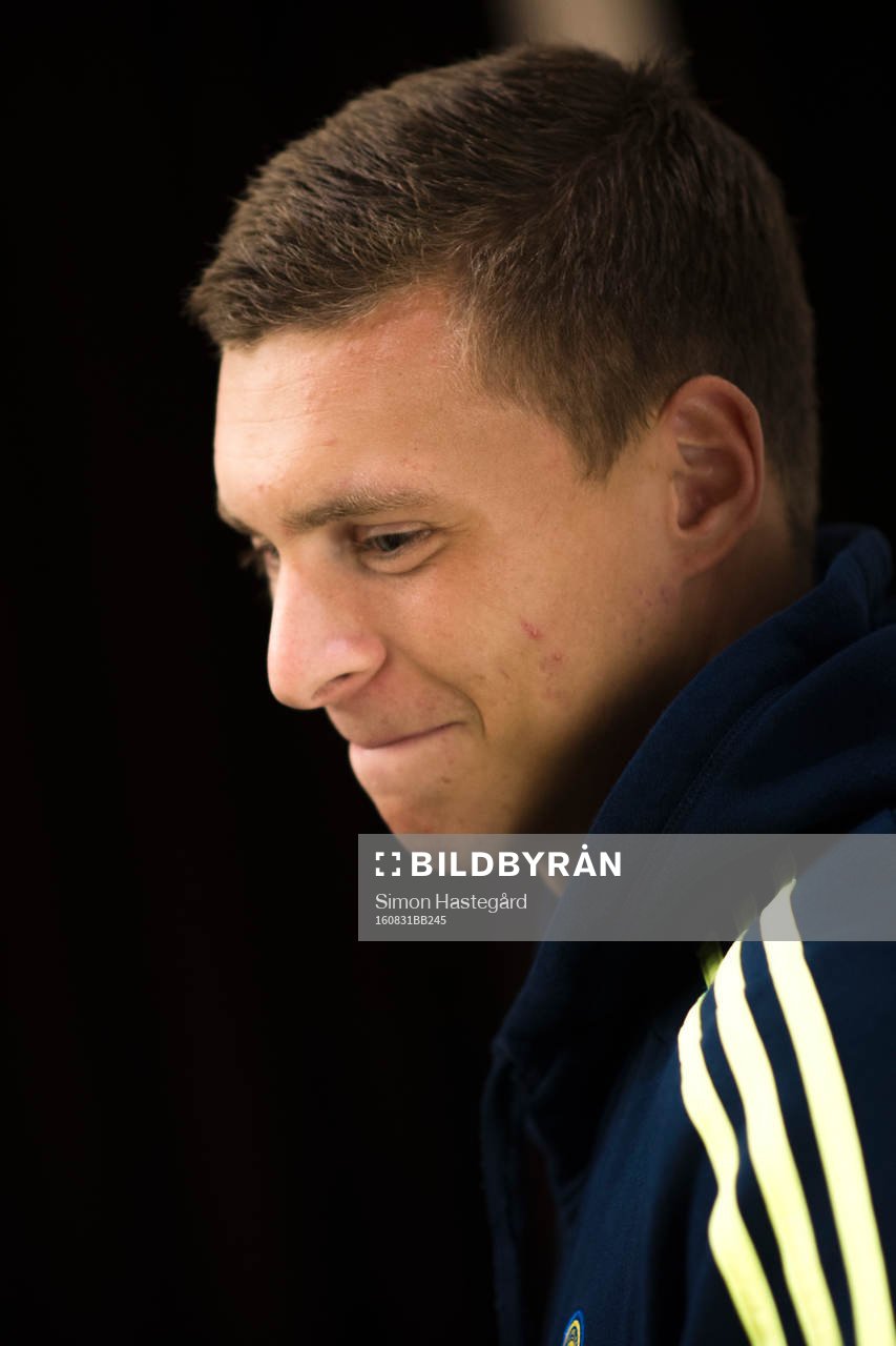 Victor Nilsson Lindelöf i mixed zone